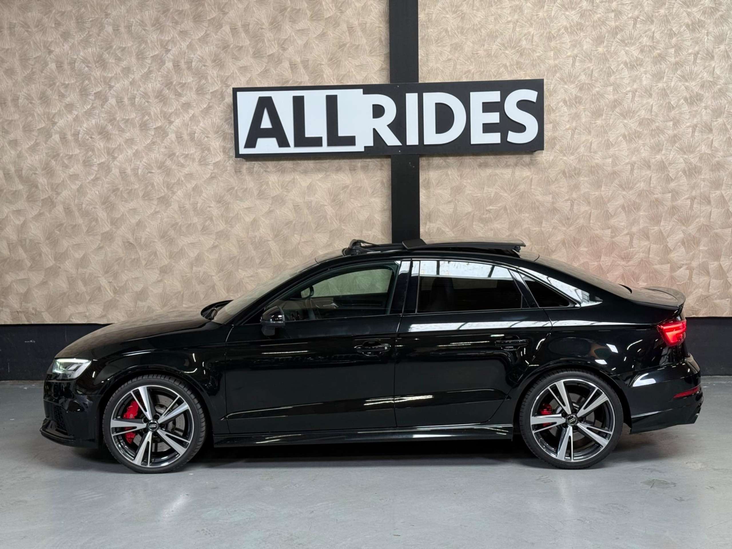 Audi - RS3