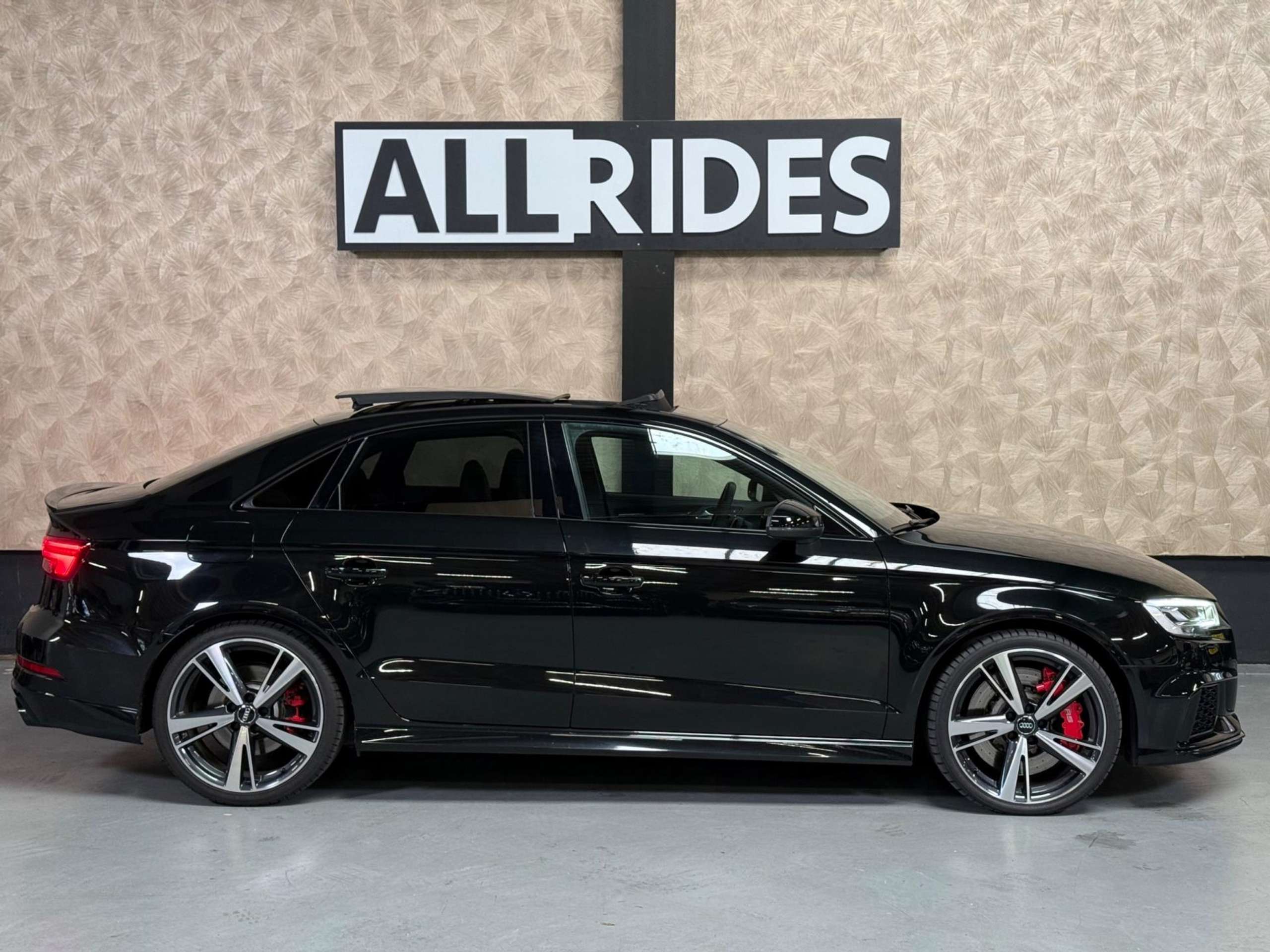 Audi - RS3