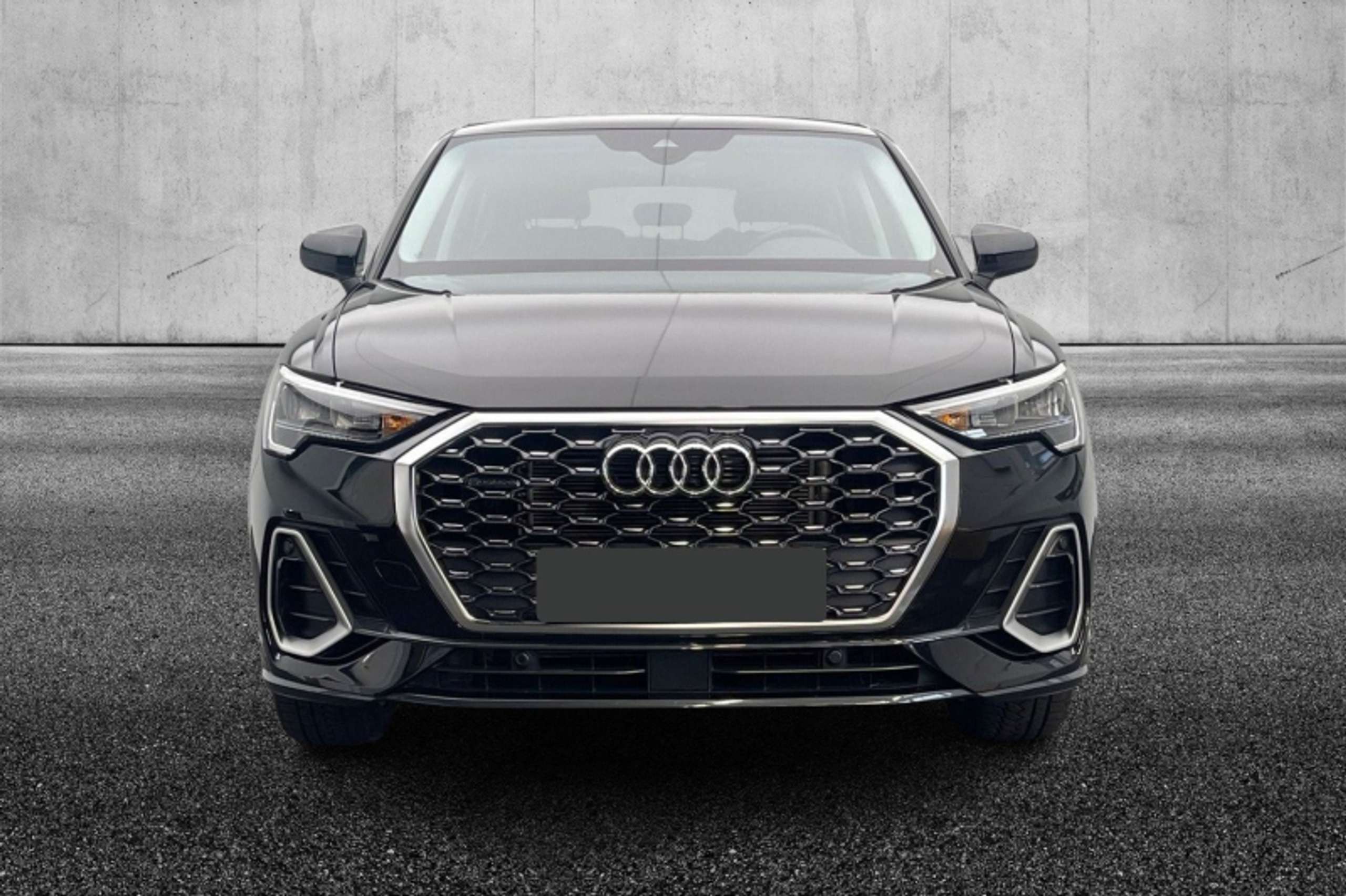 Audi - Q3