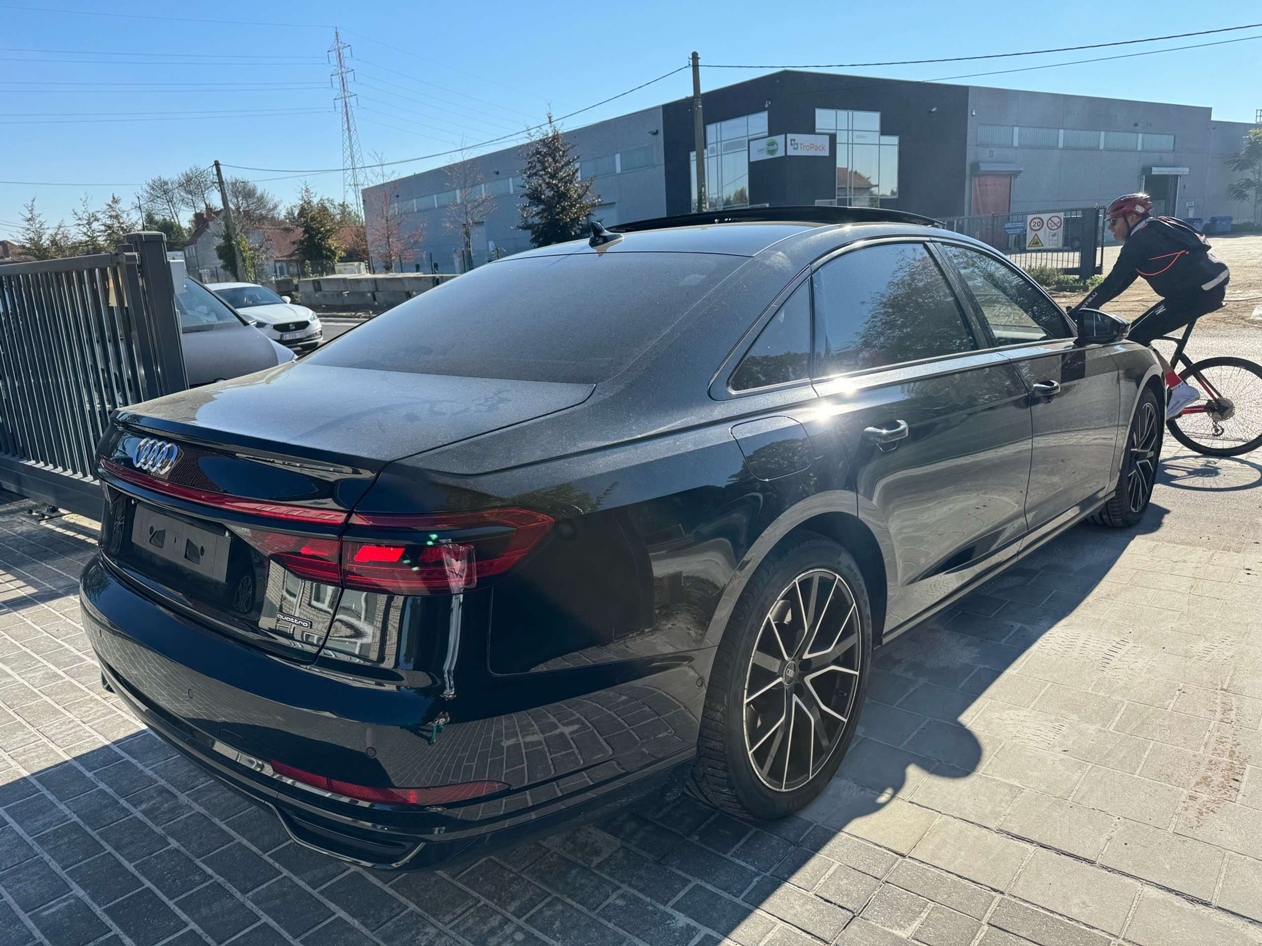 Audi - A8