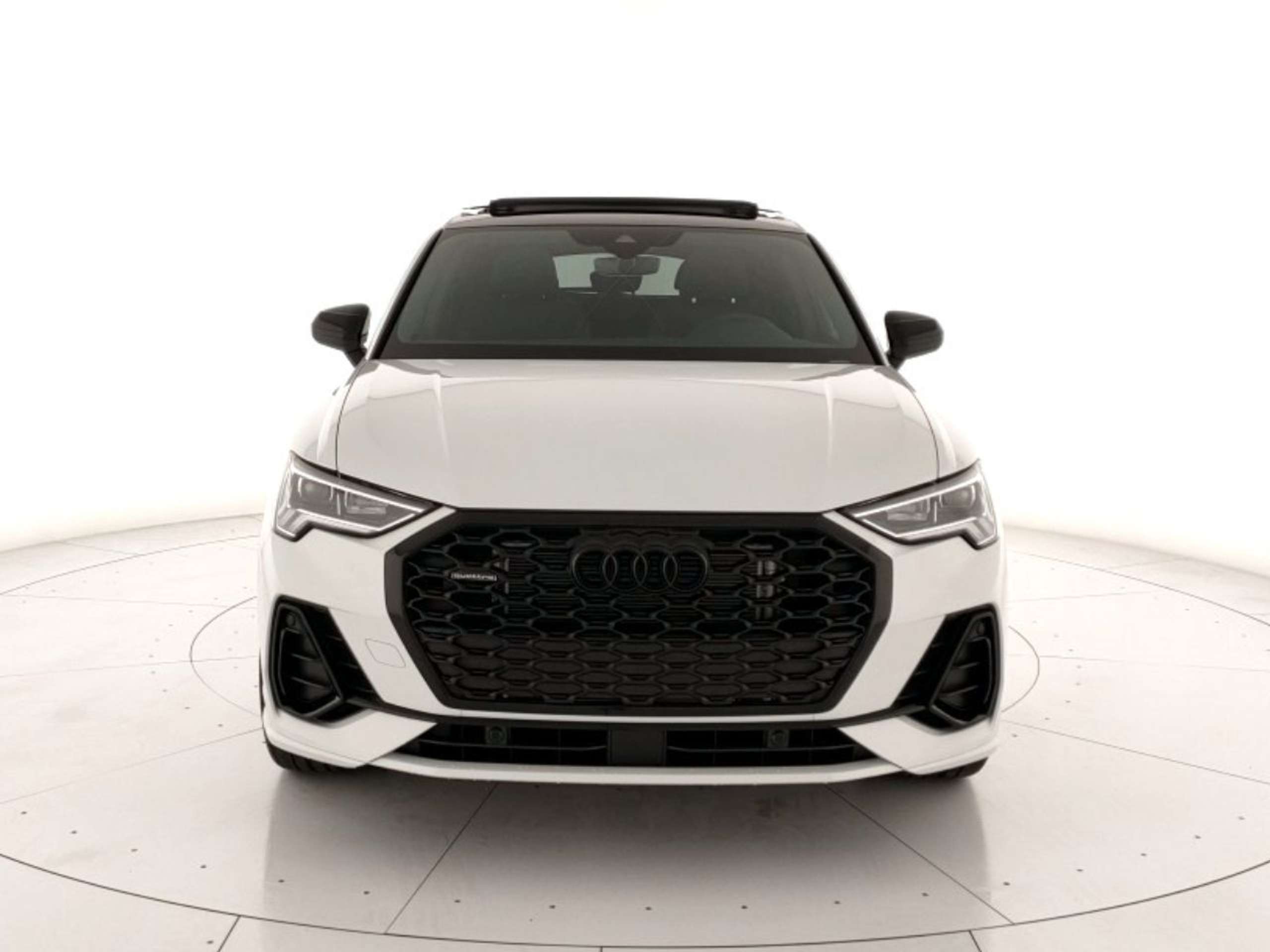 Audi - Q3