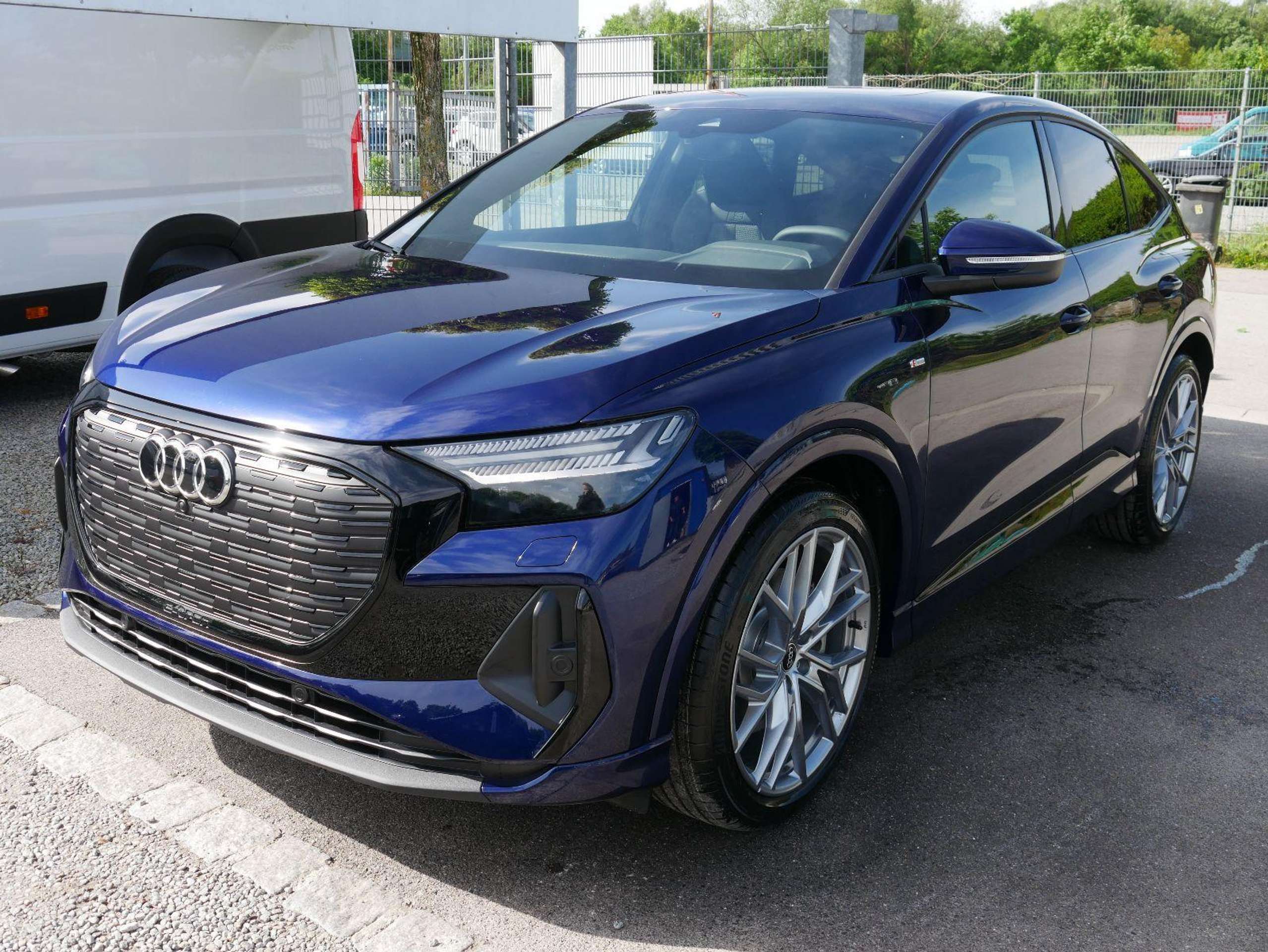 Audi - Q4 e-tron