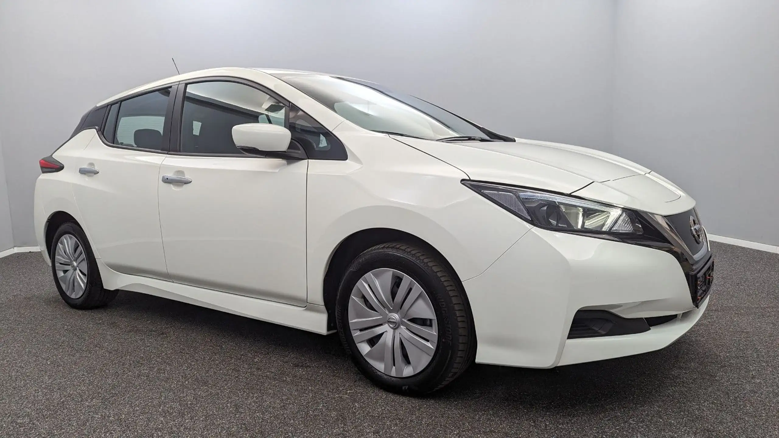 Nissan - Leaf