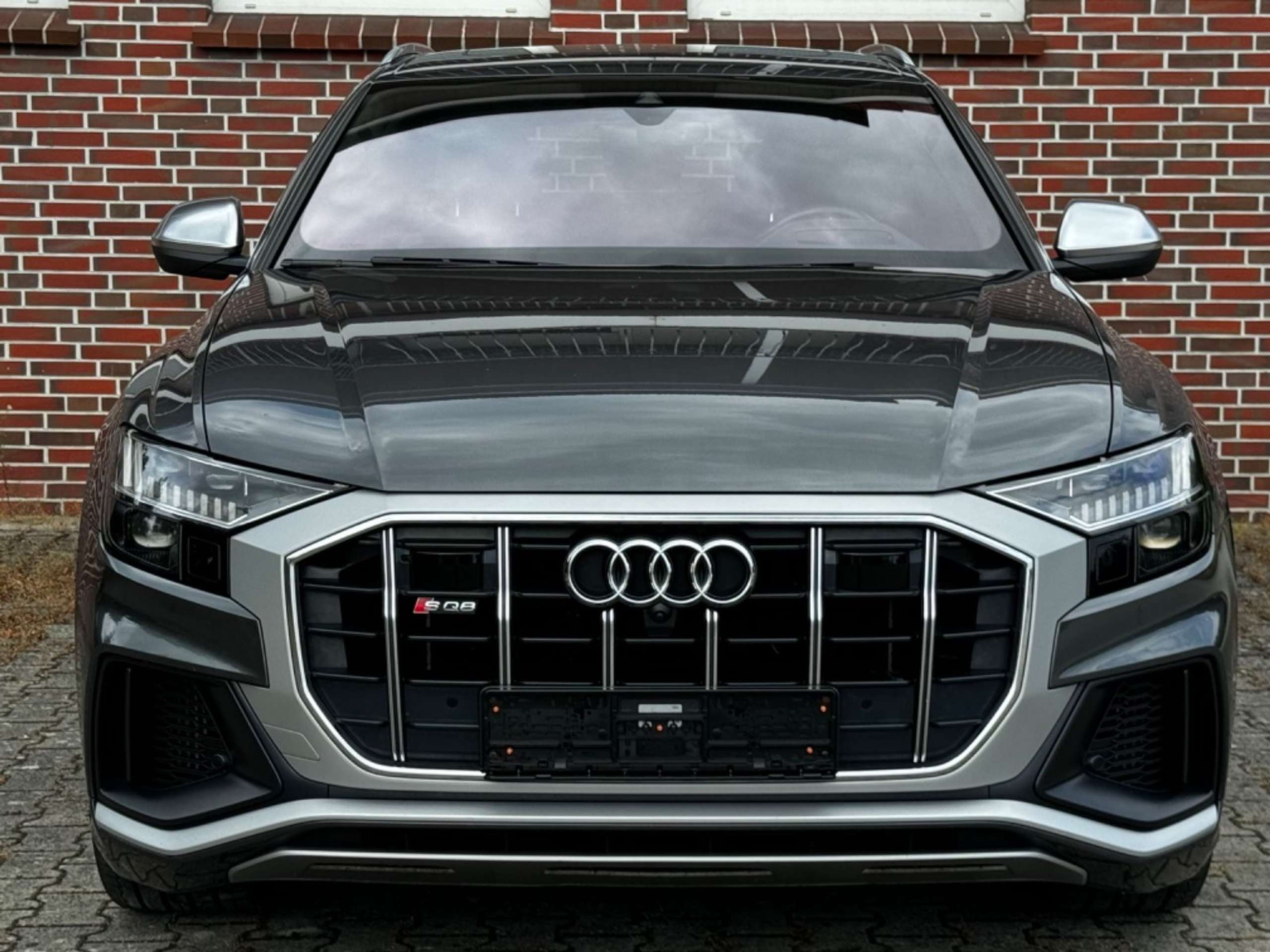 Audi - SQ8