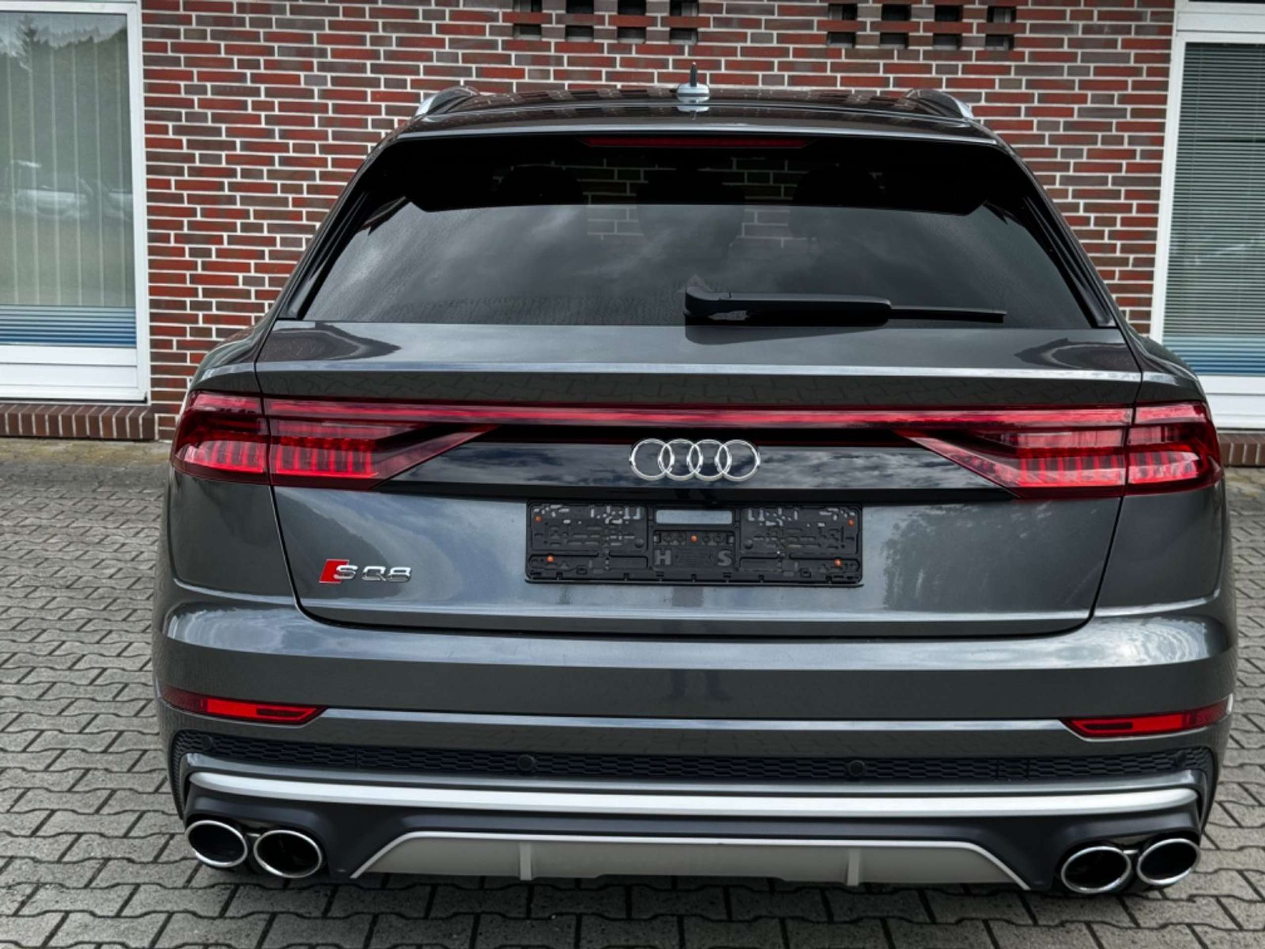 Audi - SQ8