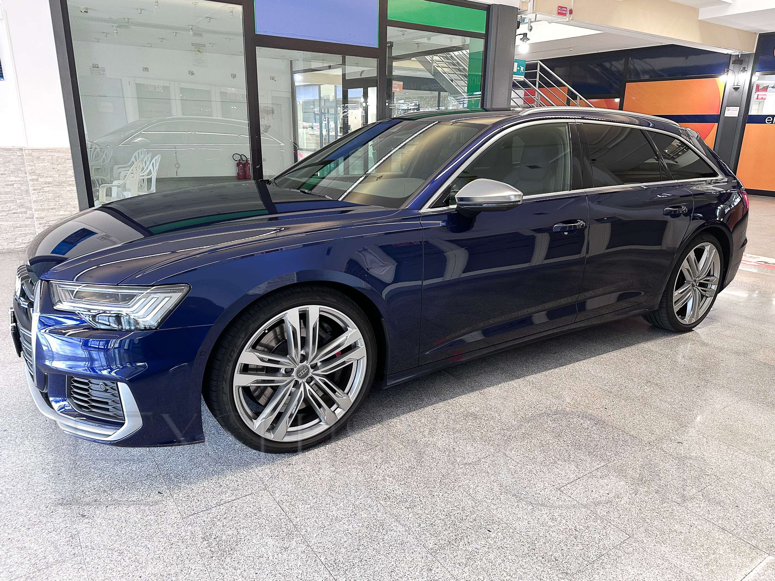 Audi - S6