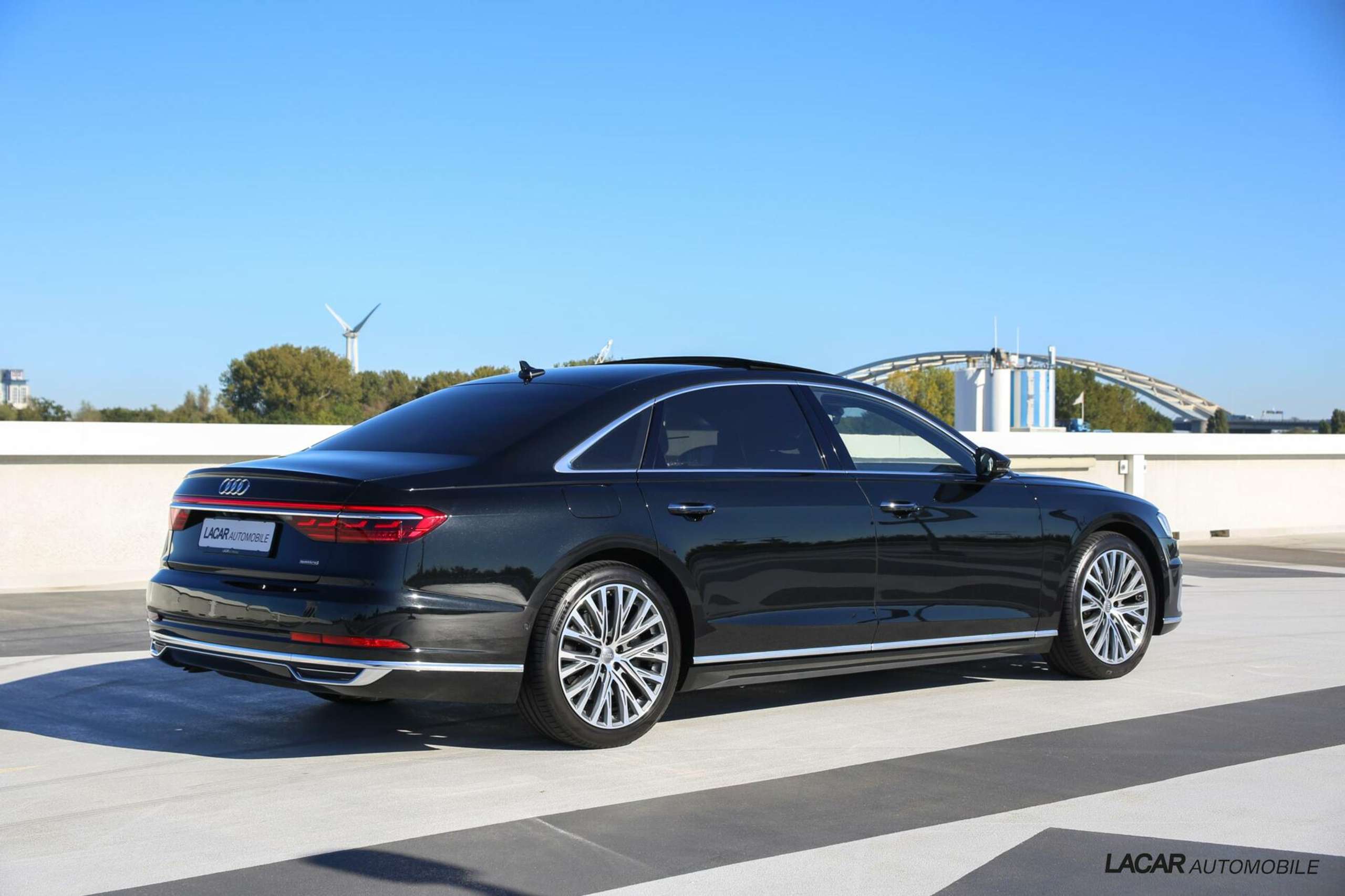 Audi - A8