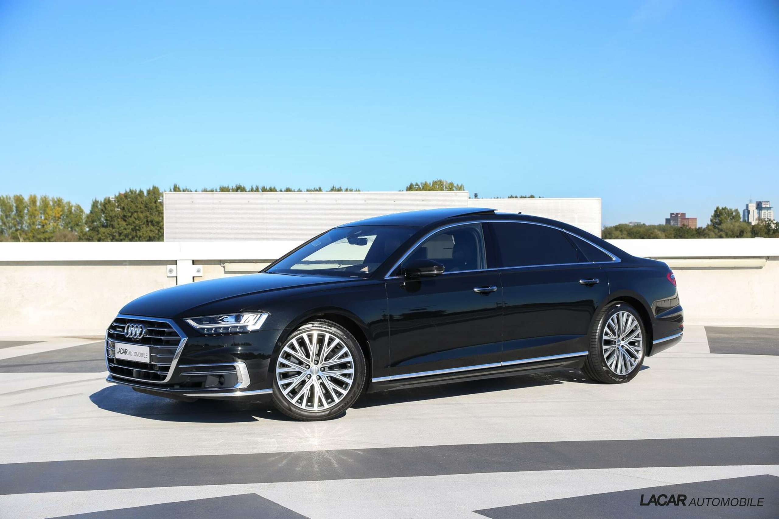 Audi - A8