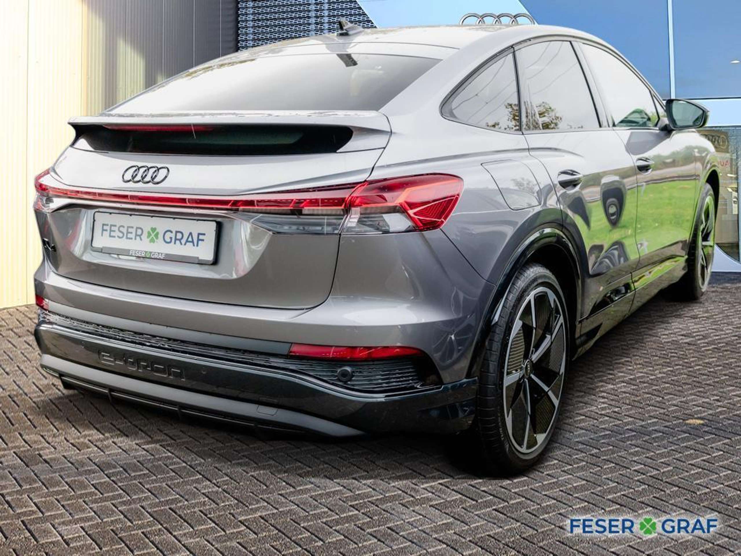 Audi - Q4 e-tron