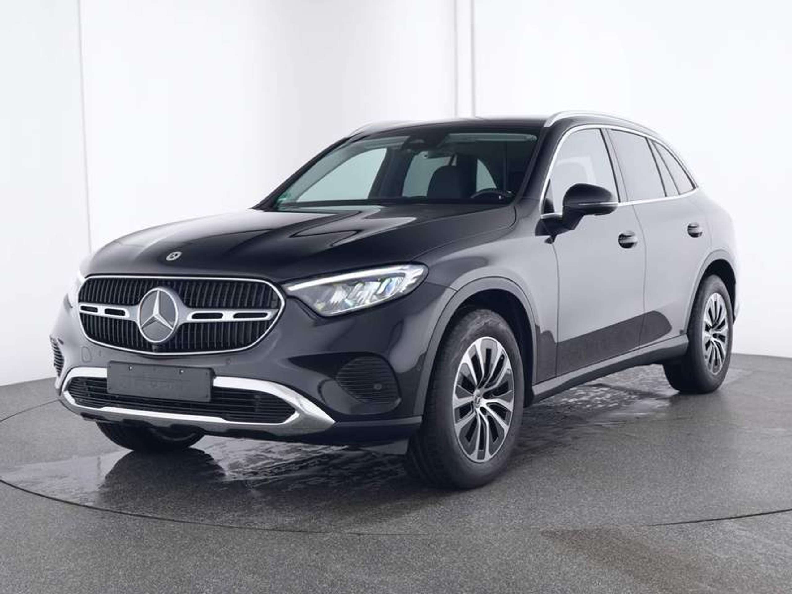 Mercedes-Benz - GLC 220