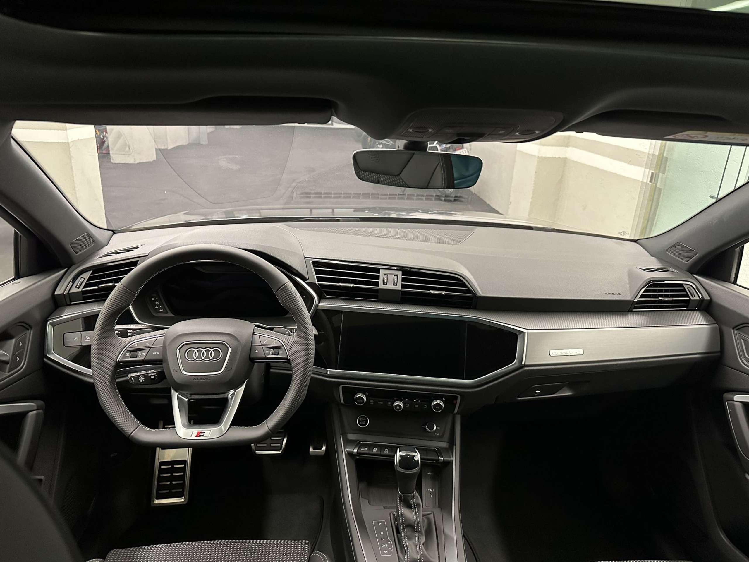 Audi - Q3