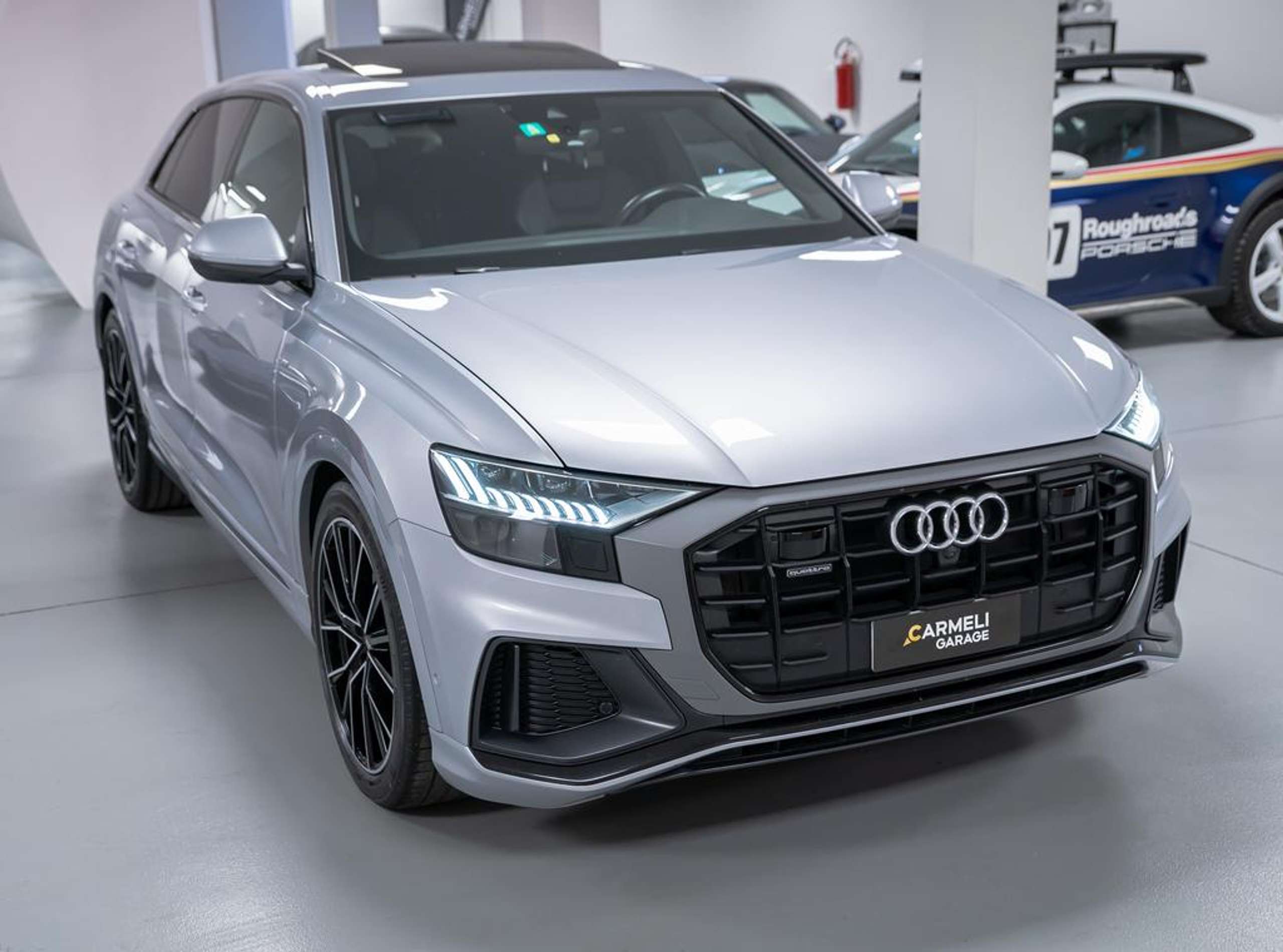 Audi - Q8