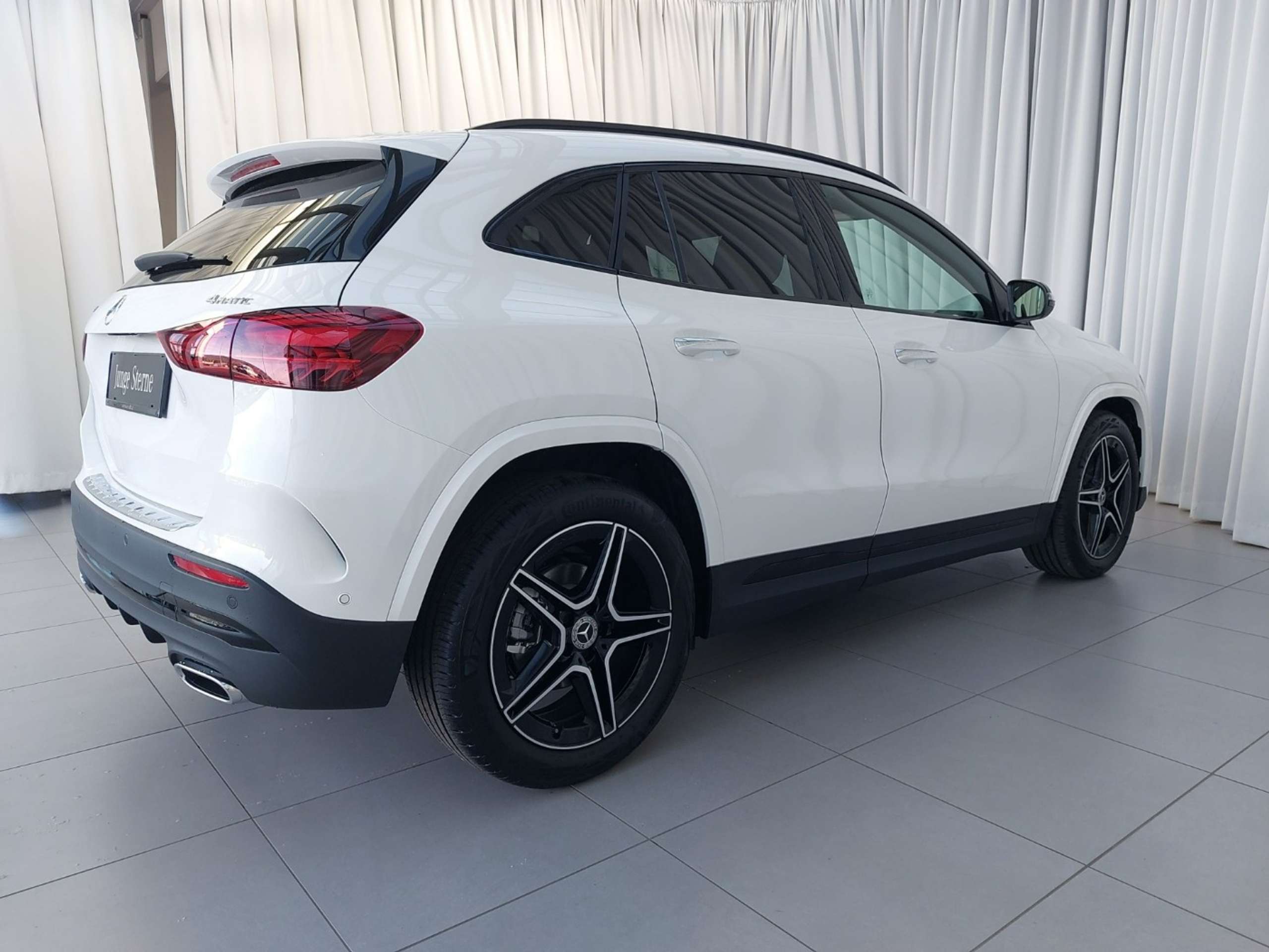 Mercedes-Benz - GLA 200