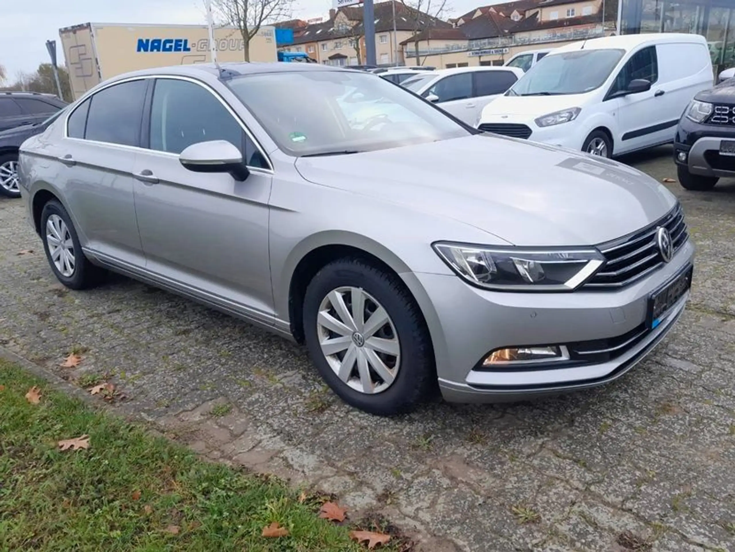 Volkswagen - Passat