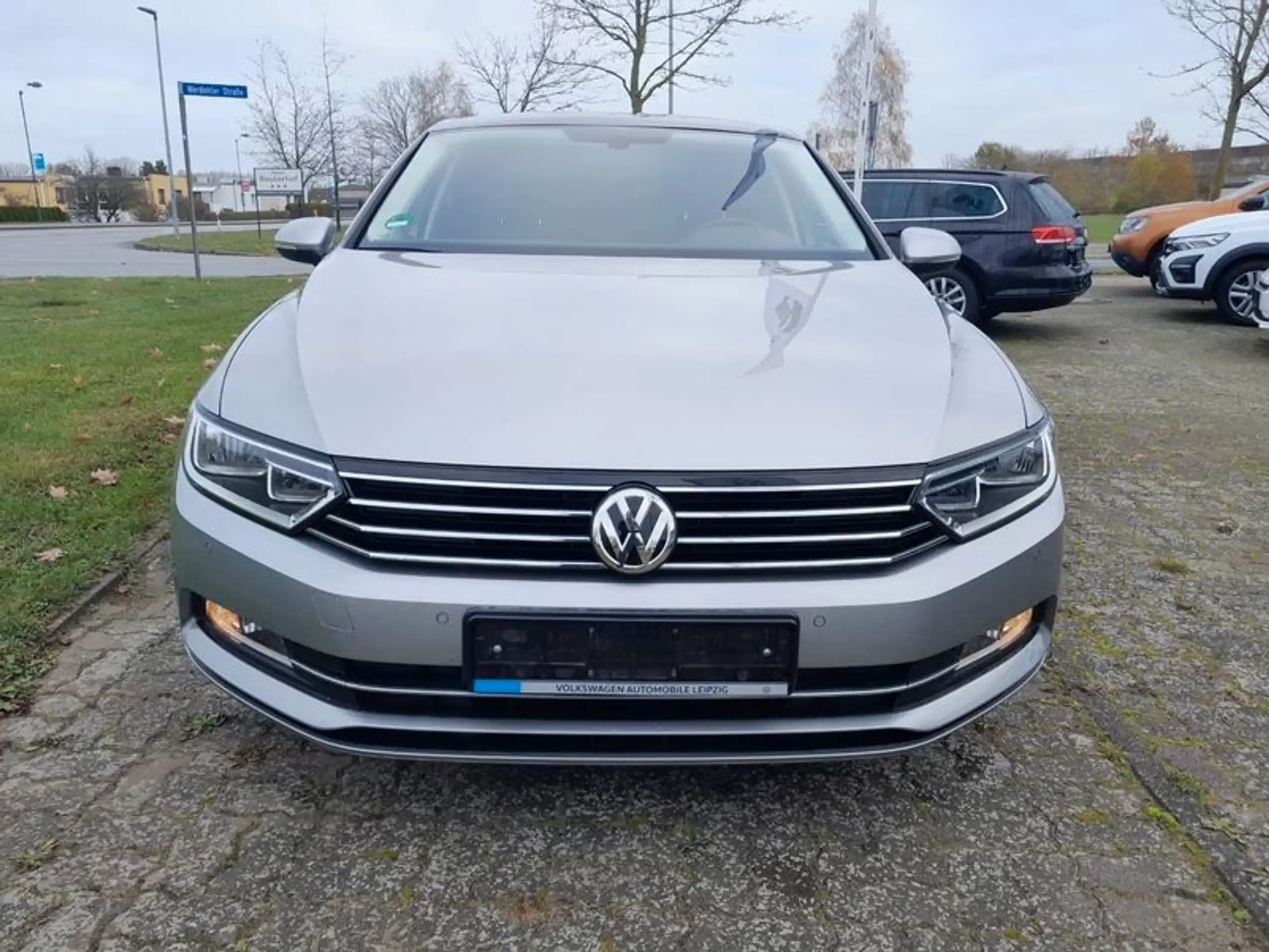 Volkswagen - Passat