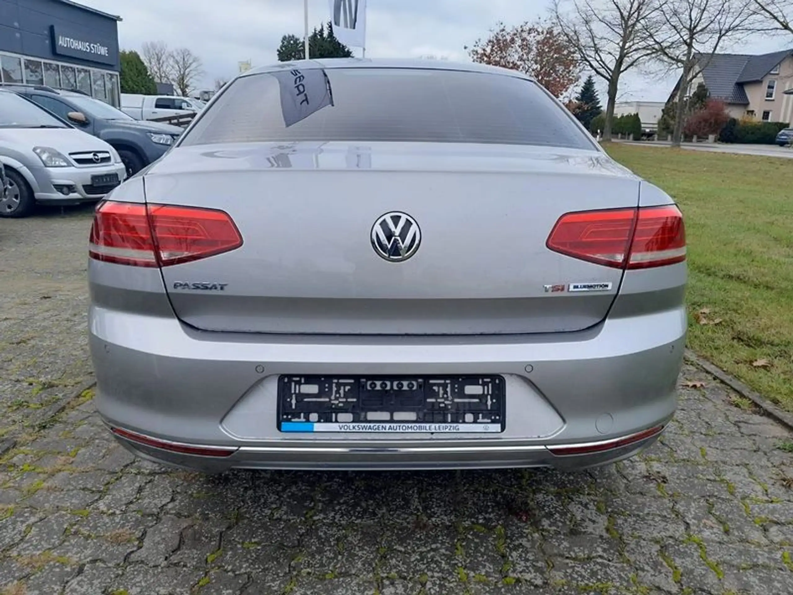 Volkswagen - Passat