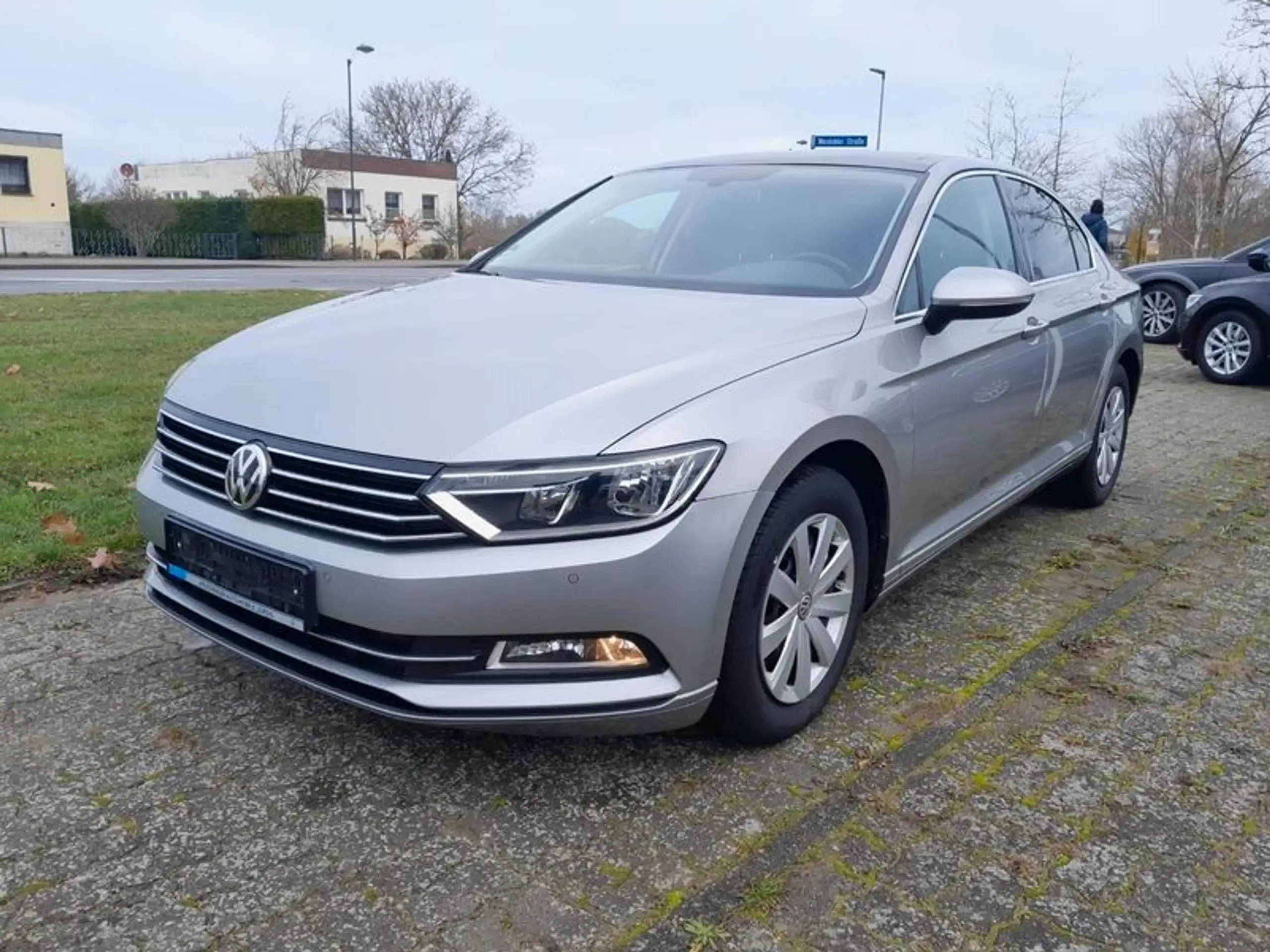 Volkswagen - Passat