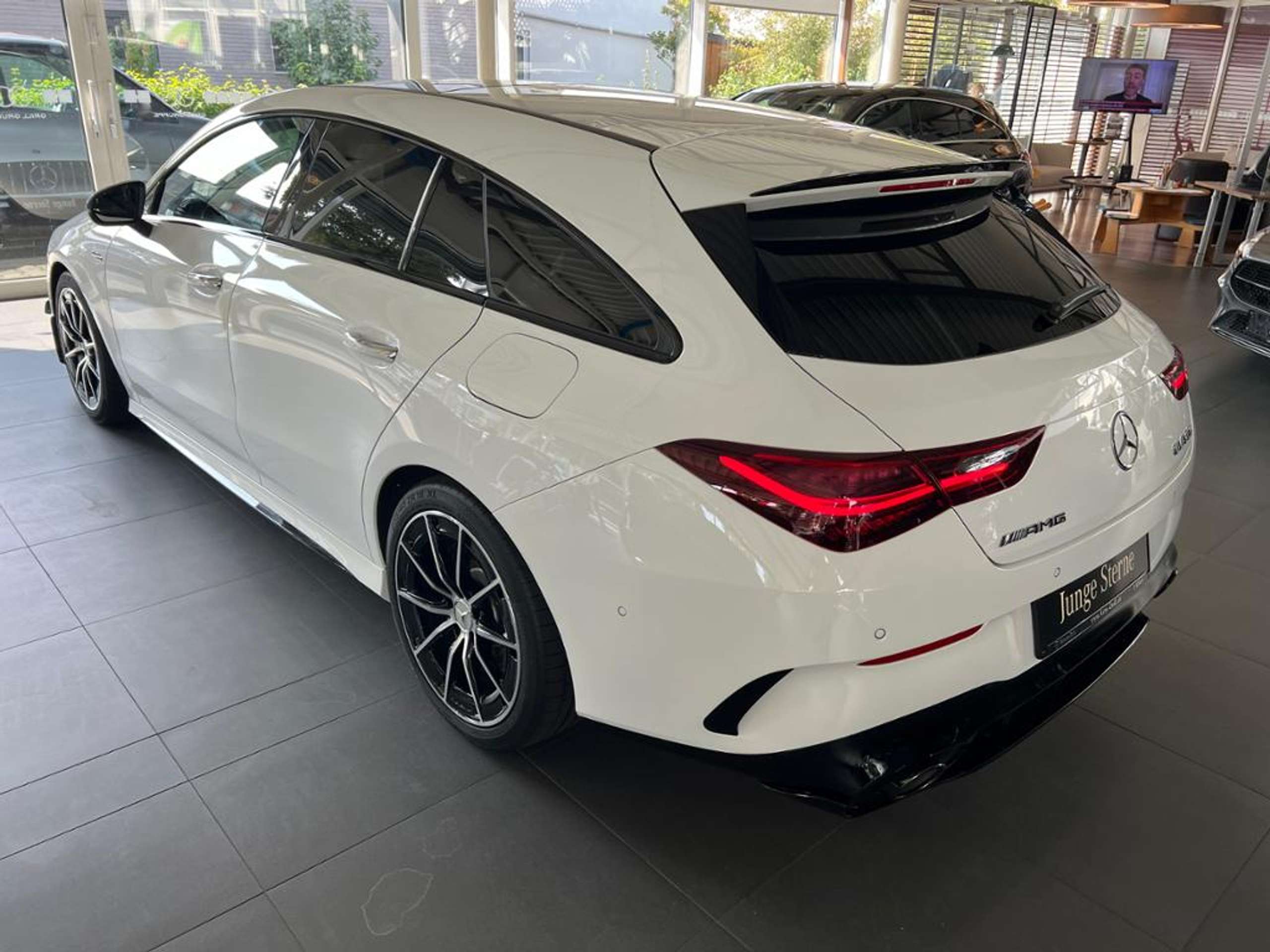 Mercedes-Benz - CLA 35 AMG