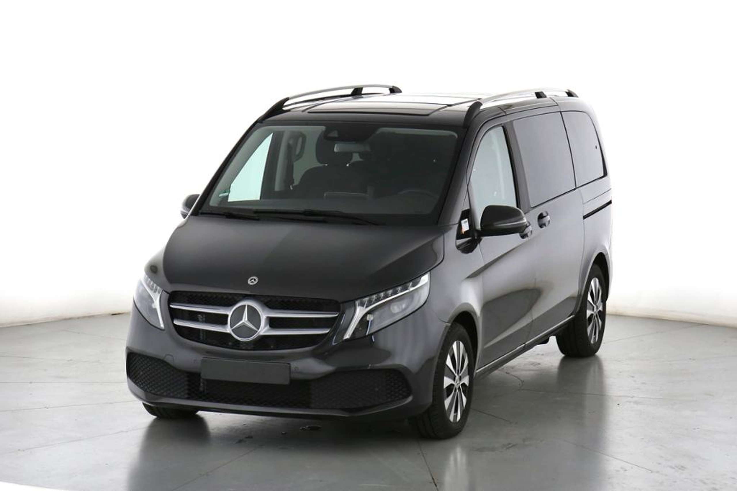 Mercedes-Benz - V 220