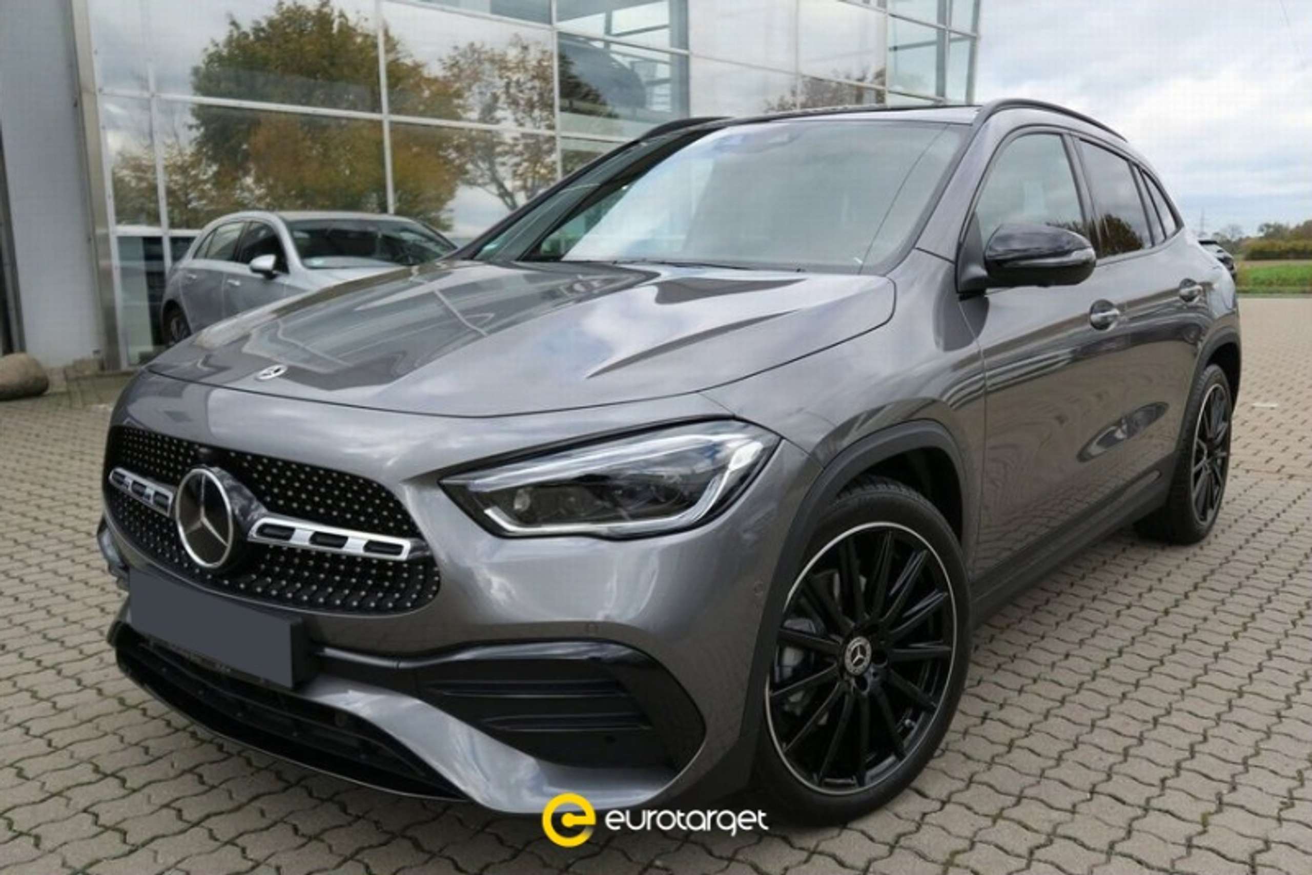 Mercedes-Benz - GLA 200