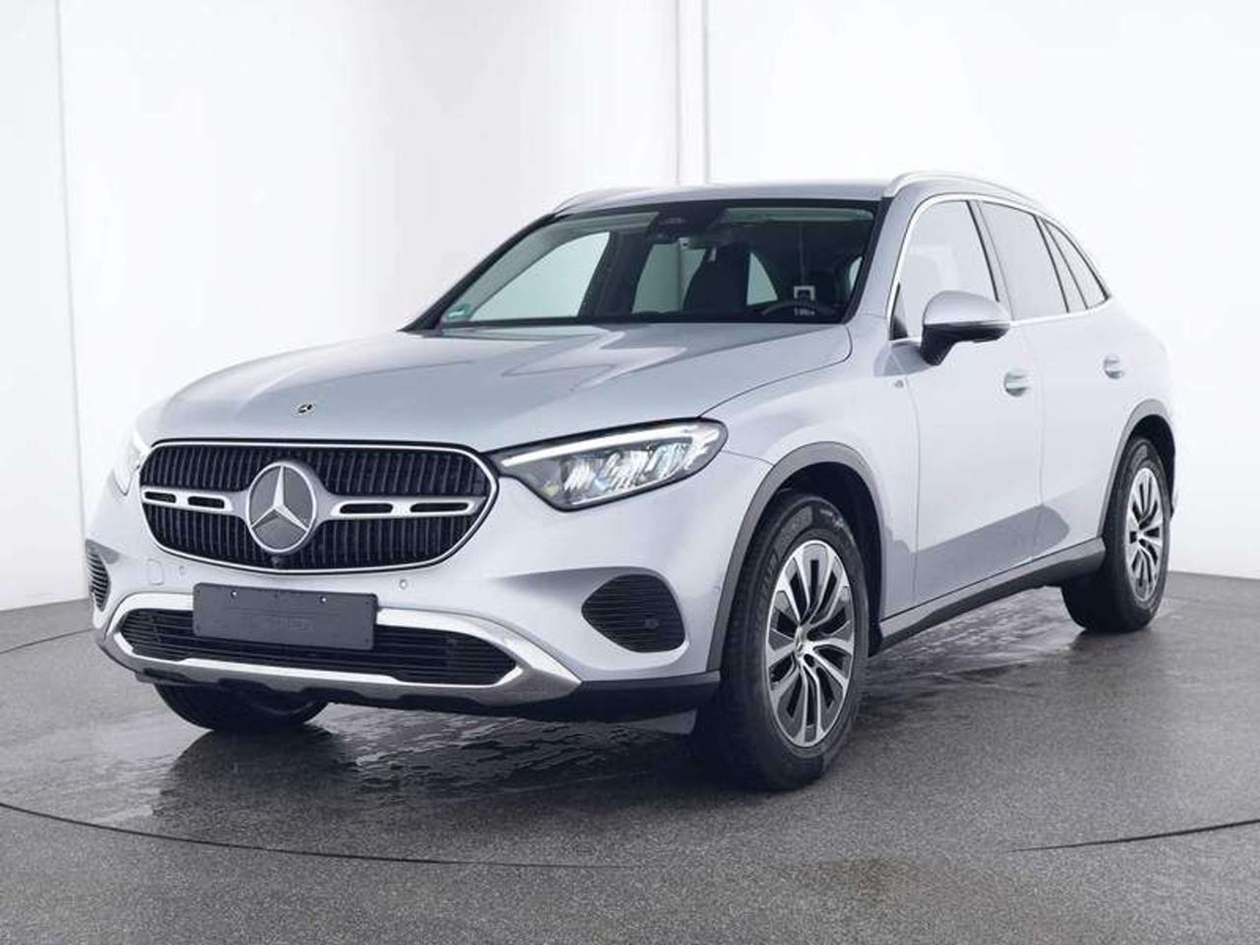 Mercedes-Benz - GLC 200