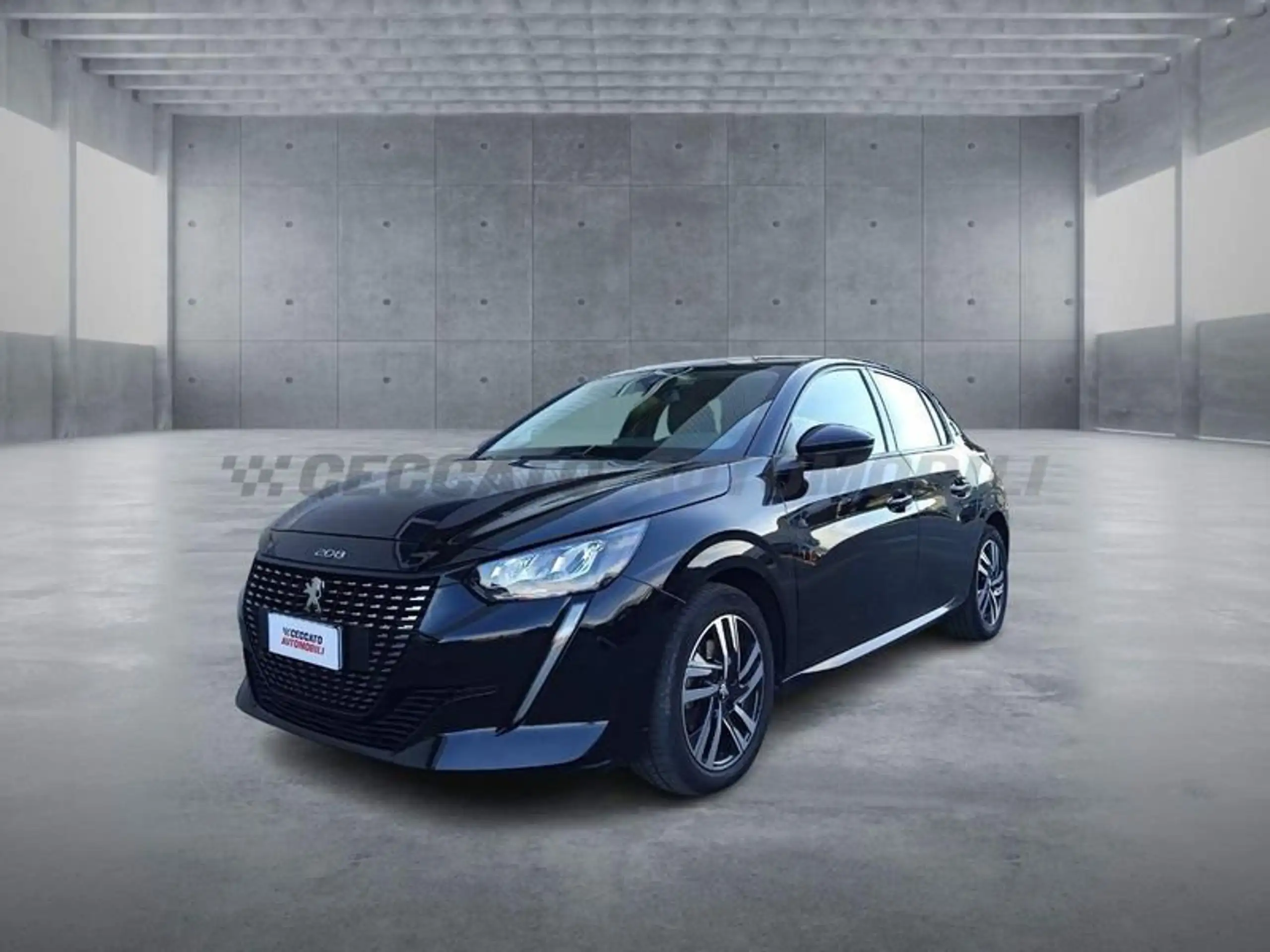 Peugeot - 208