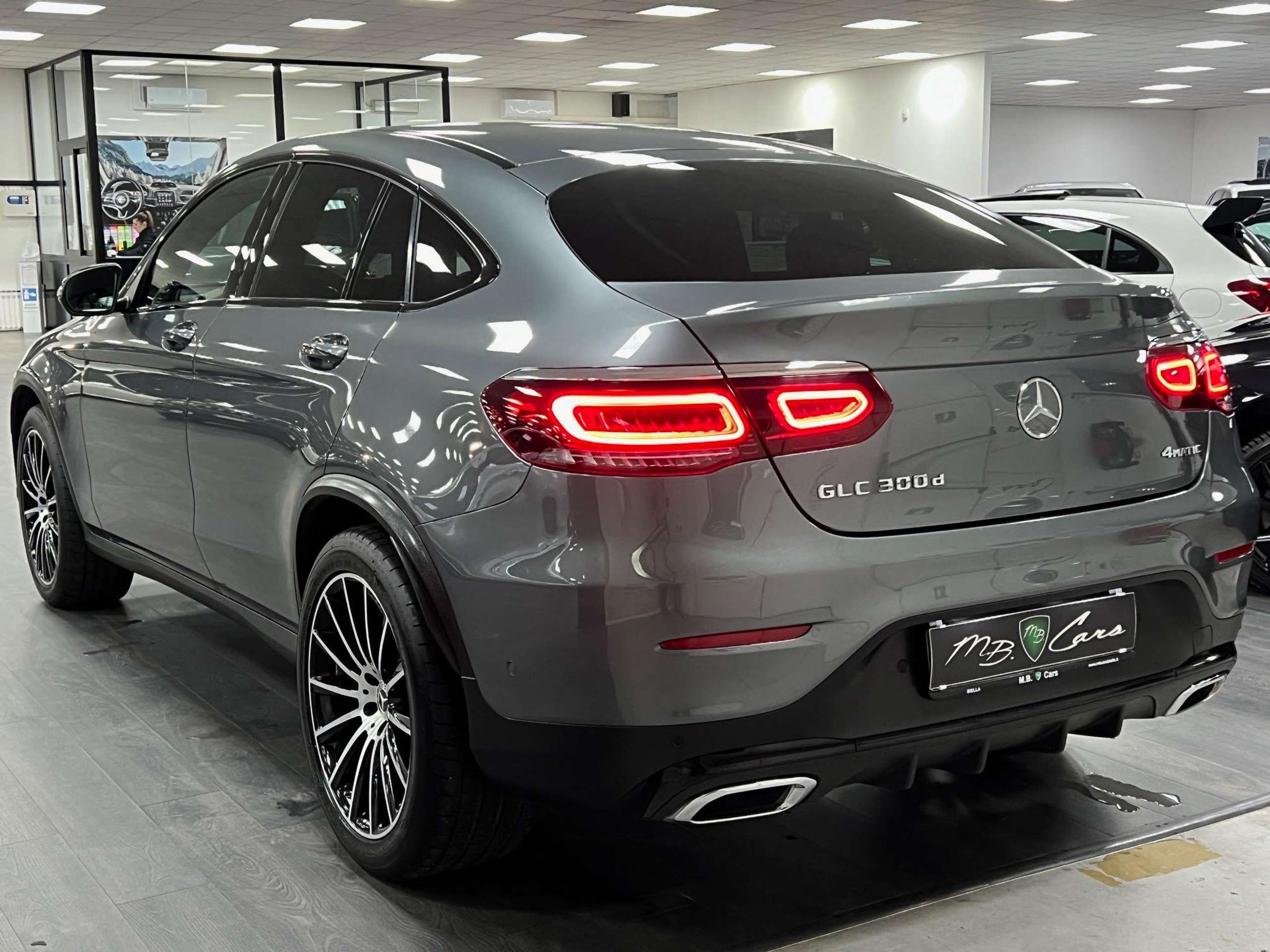 Mercedes-Benz - GLC 300