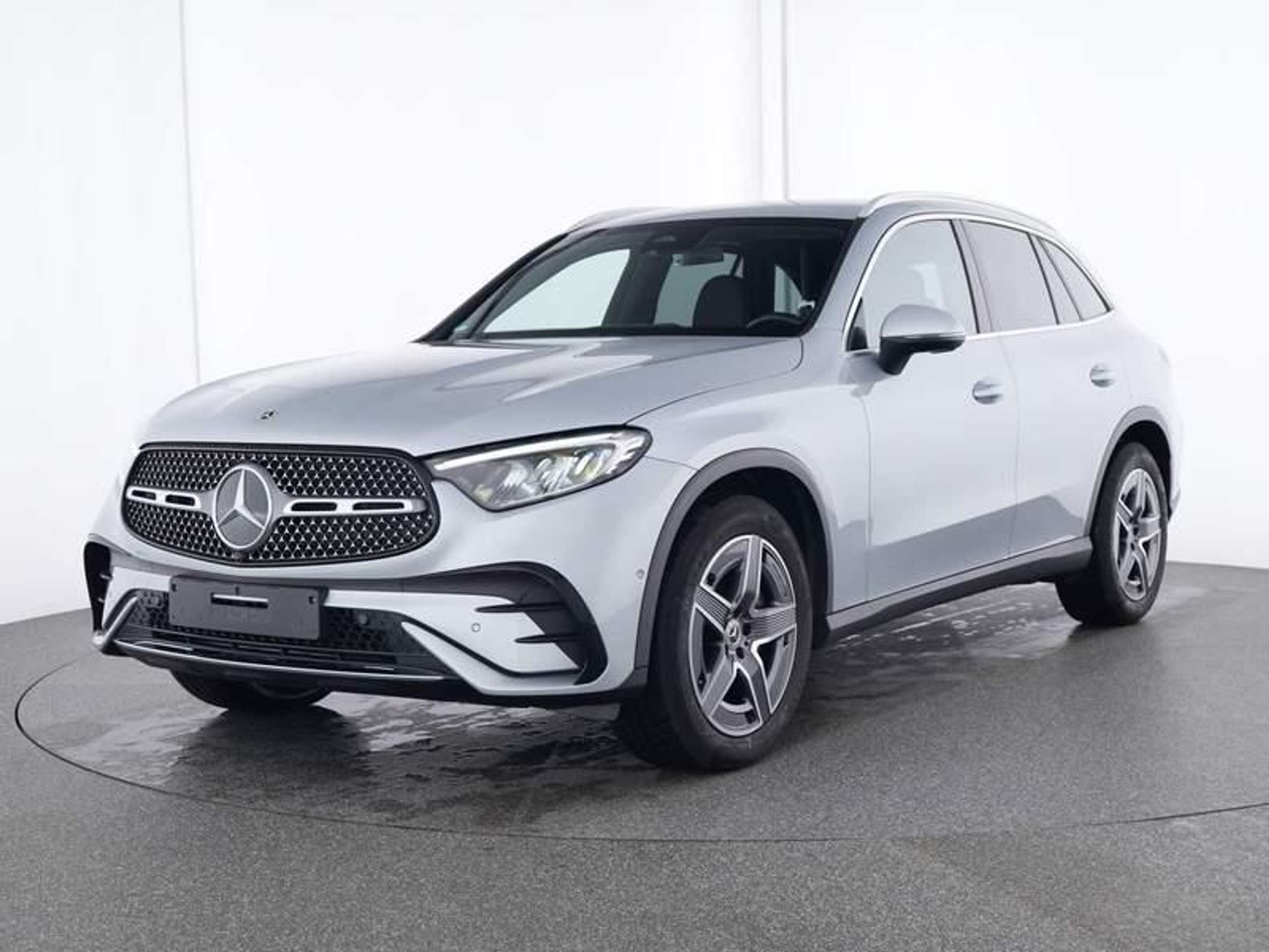 Mercedes-Benz - GLC 200