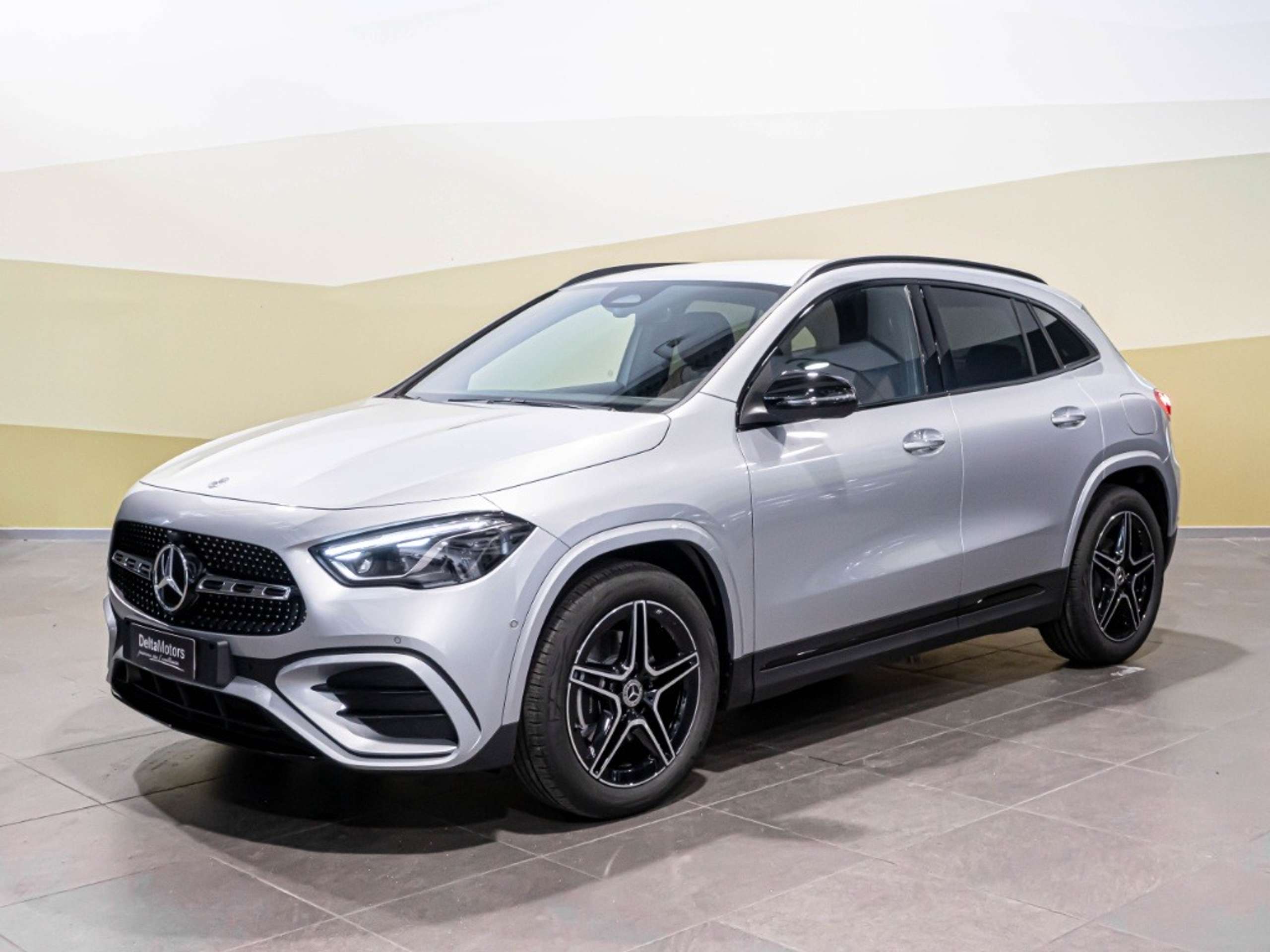 Mercedes-Benz GLA 200 2023