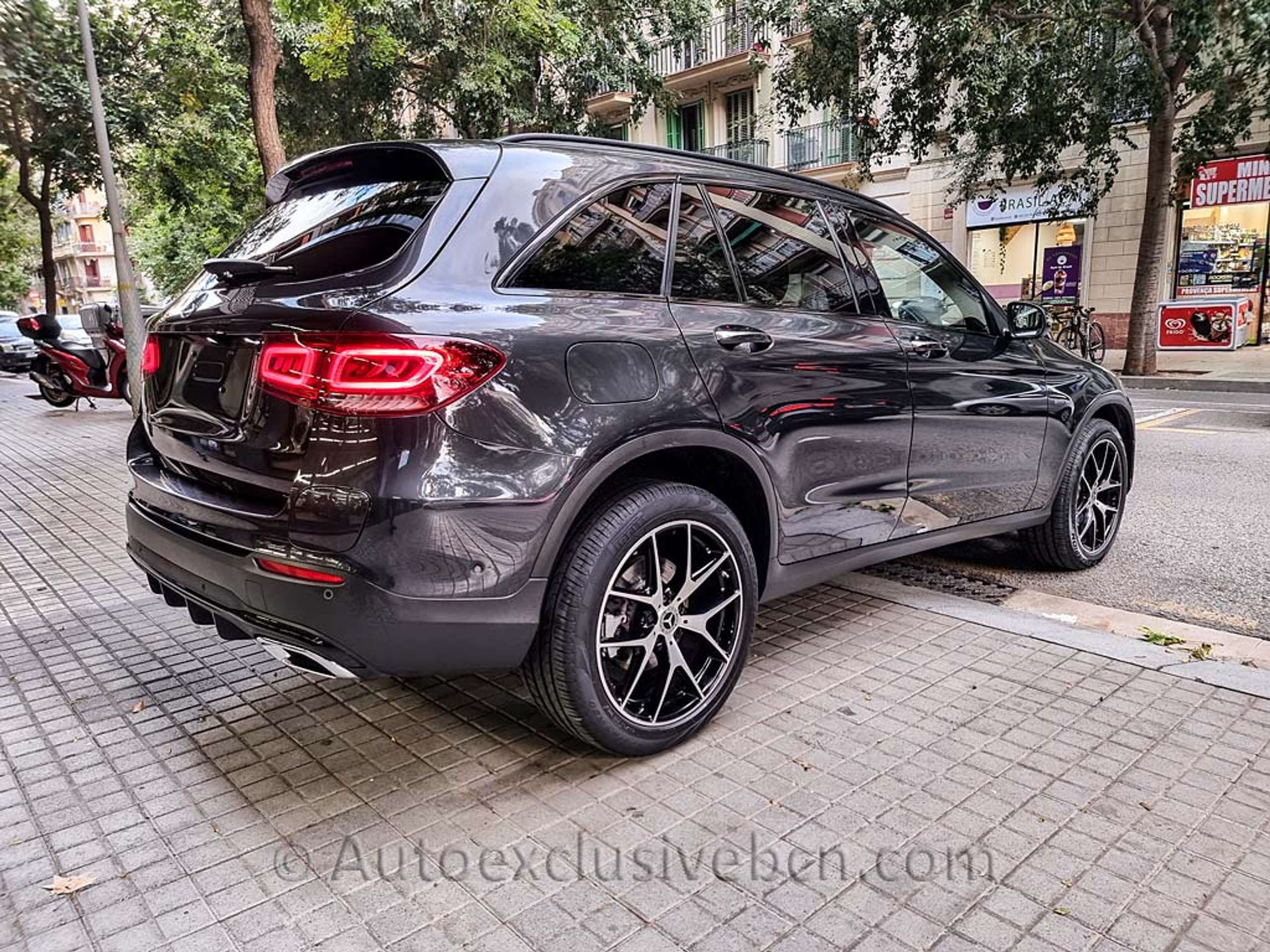 Mercedes-Benz - GLC 300