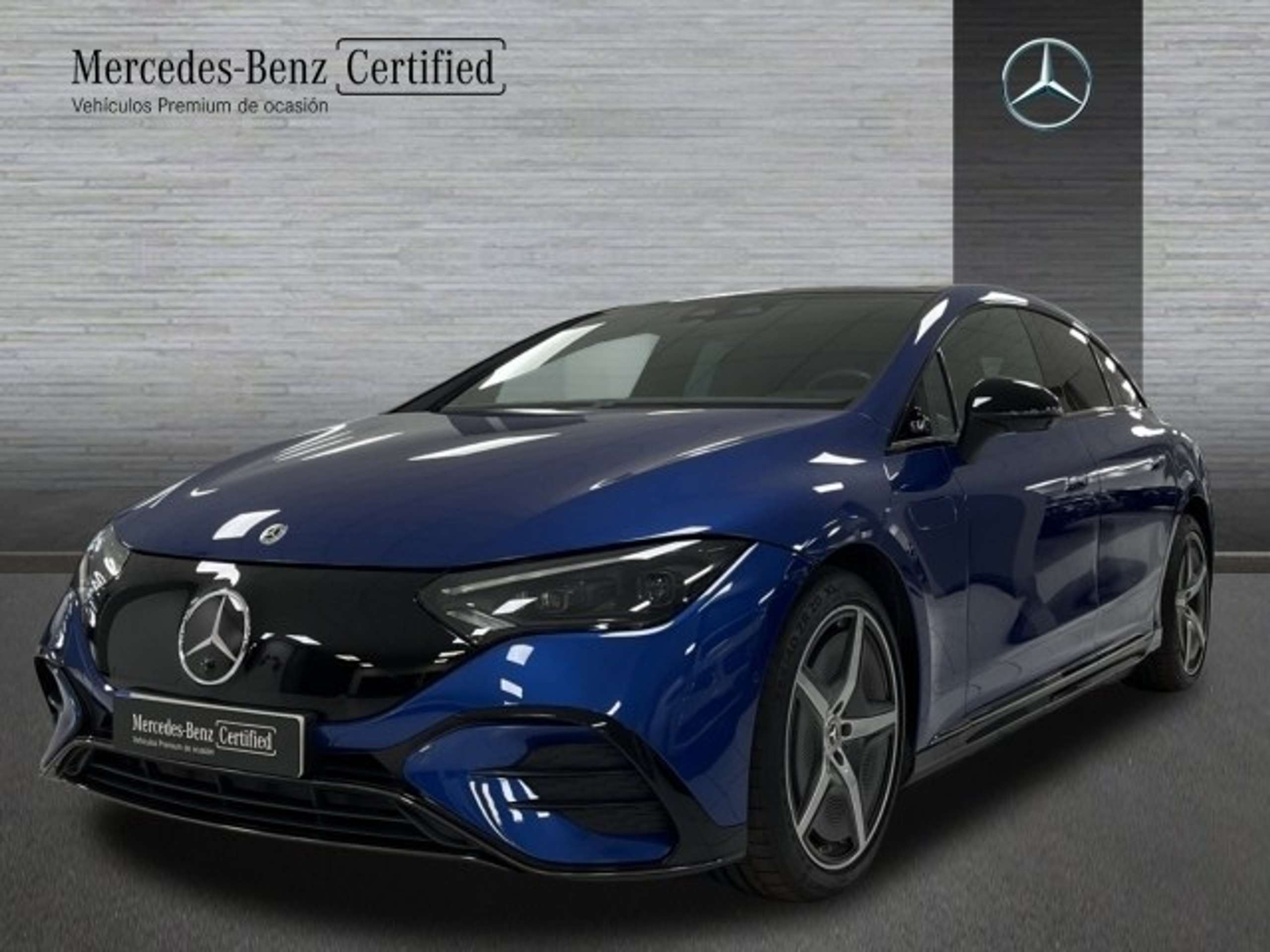 Mercedes-Benz - EQE 53