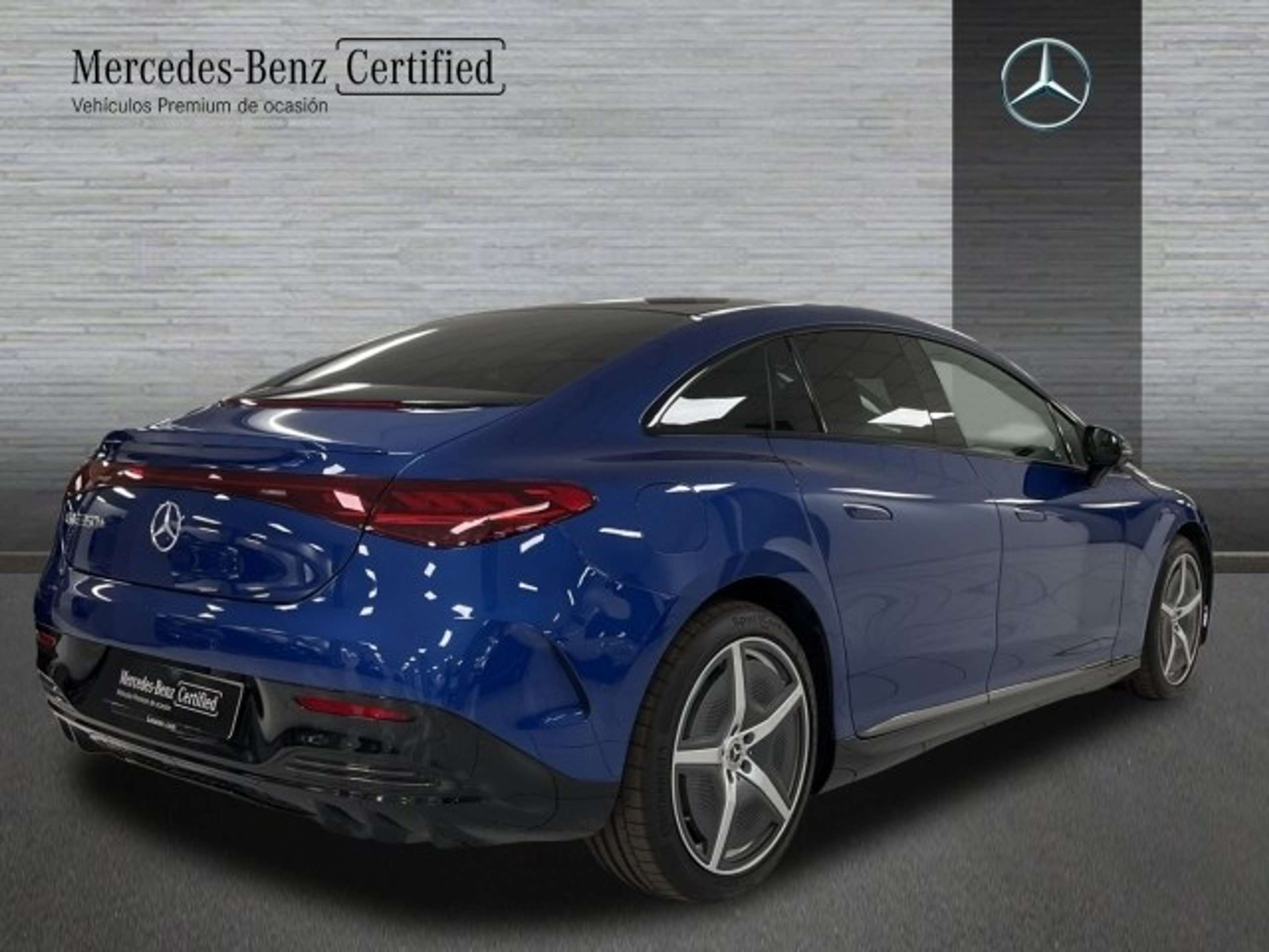 Mercedes-Benz - EQE 53