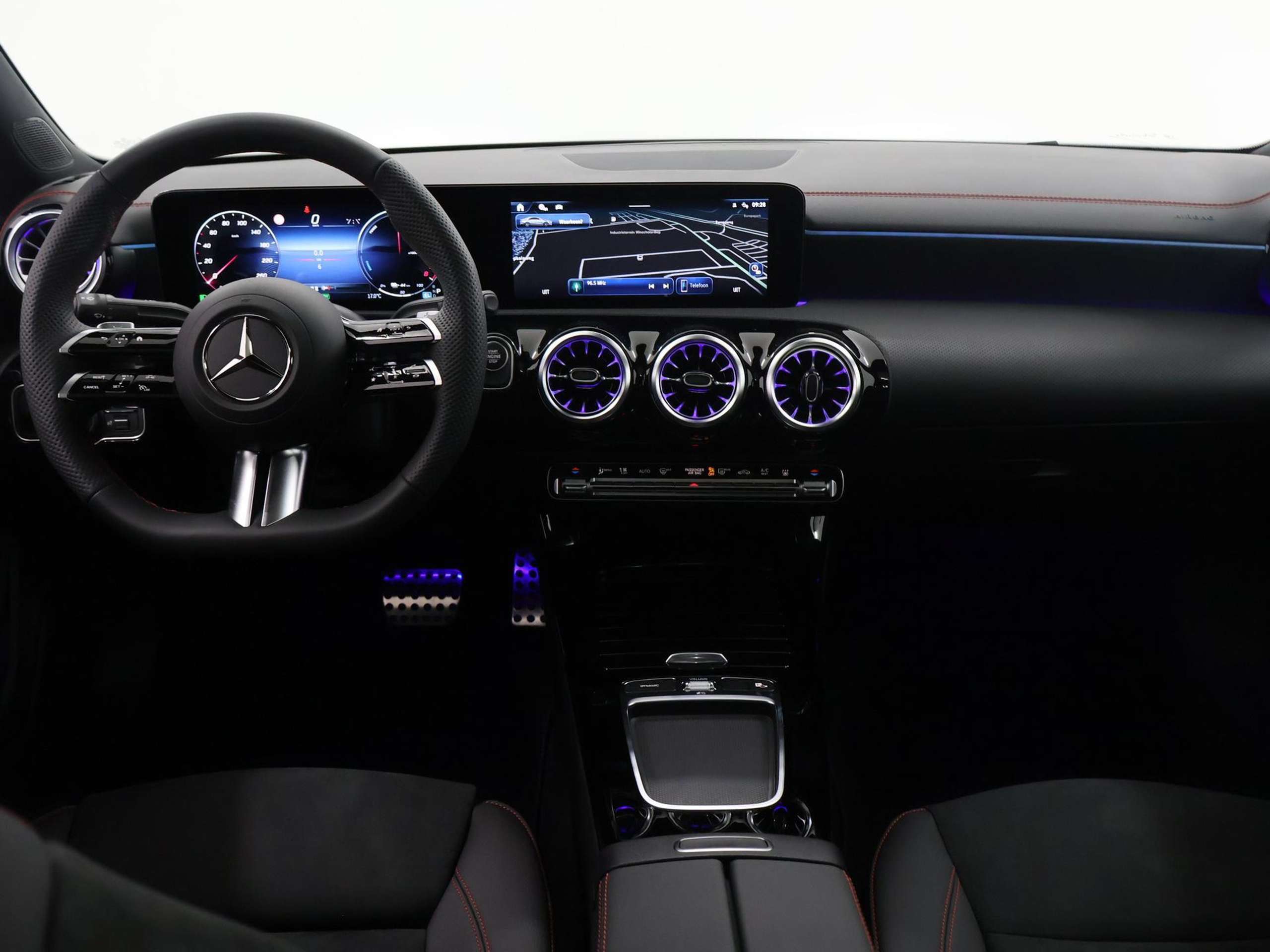 Mercedes-Benz - CLA 250