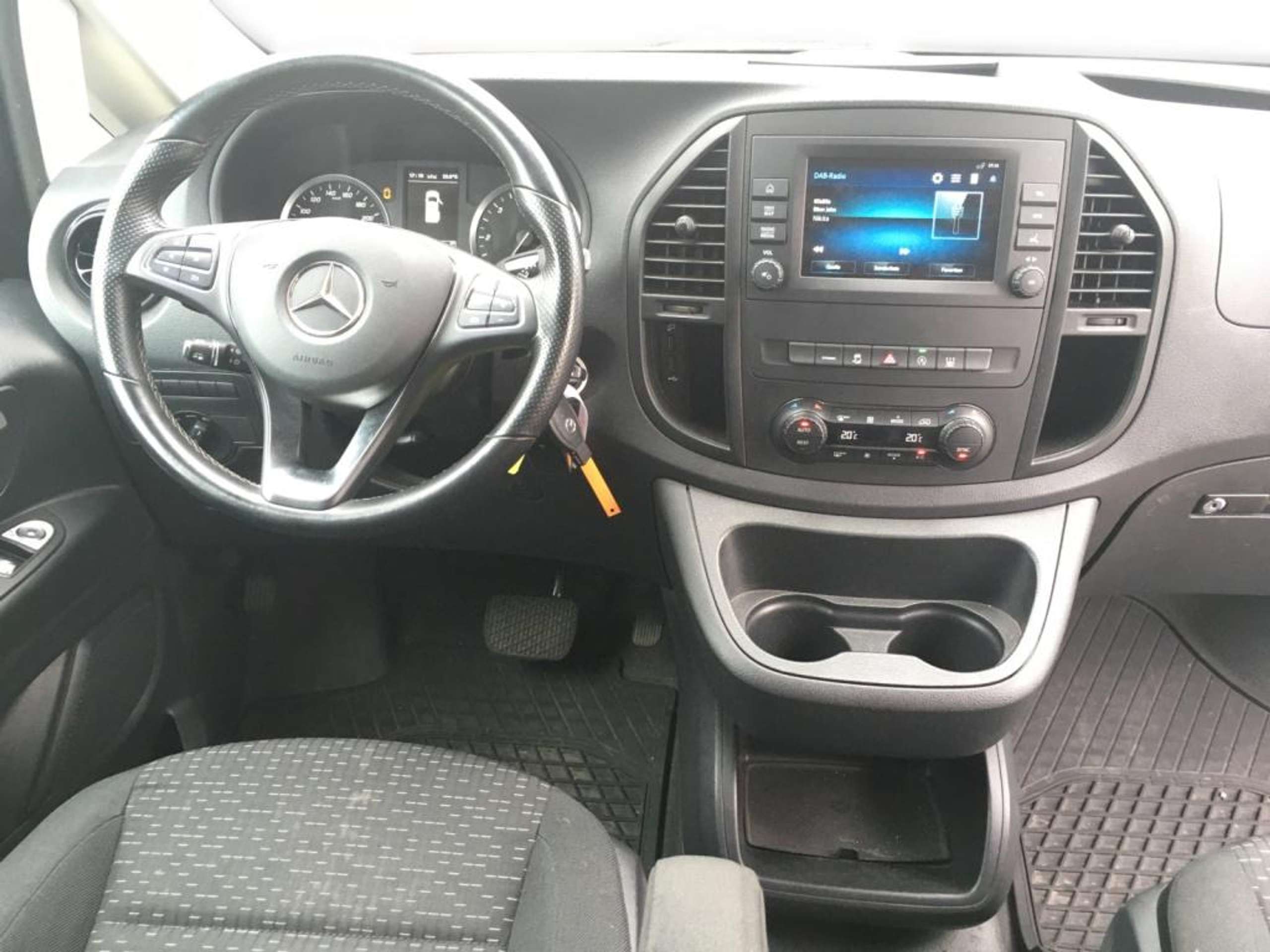 Mercedes-Benz - Vito