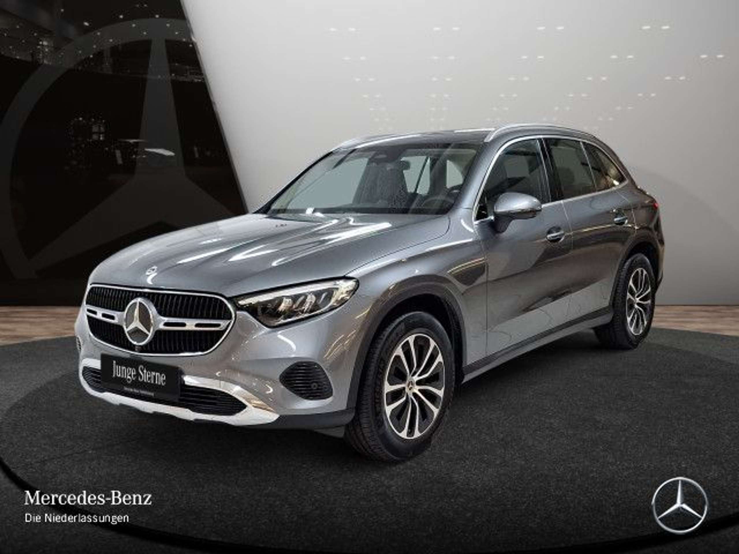 Mercedes-Benz - GLC 220