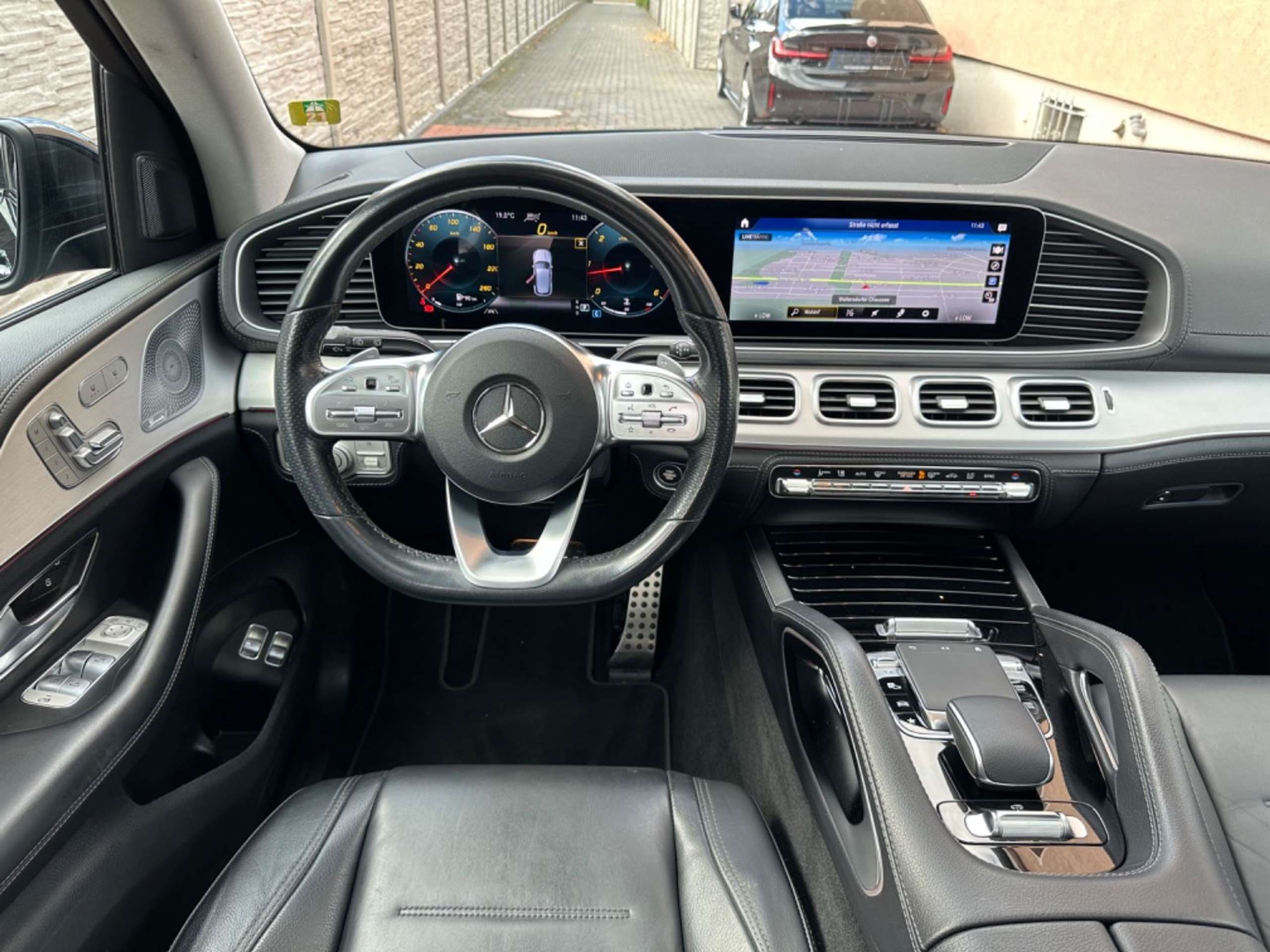 Mercedes-Benz - GLE 350