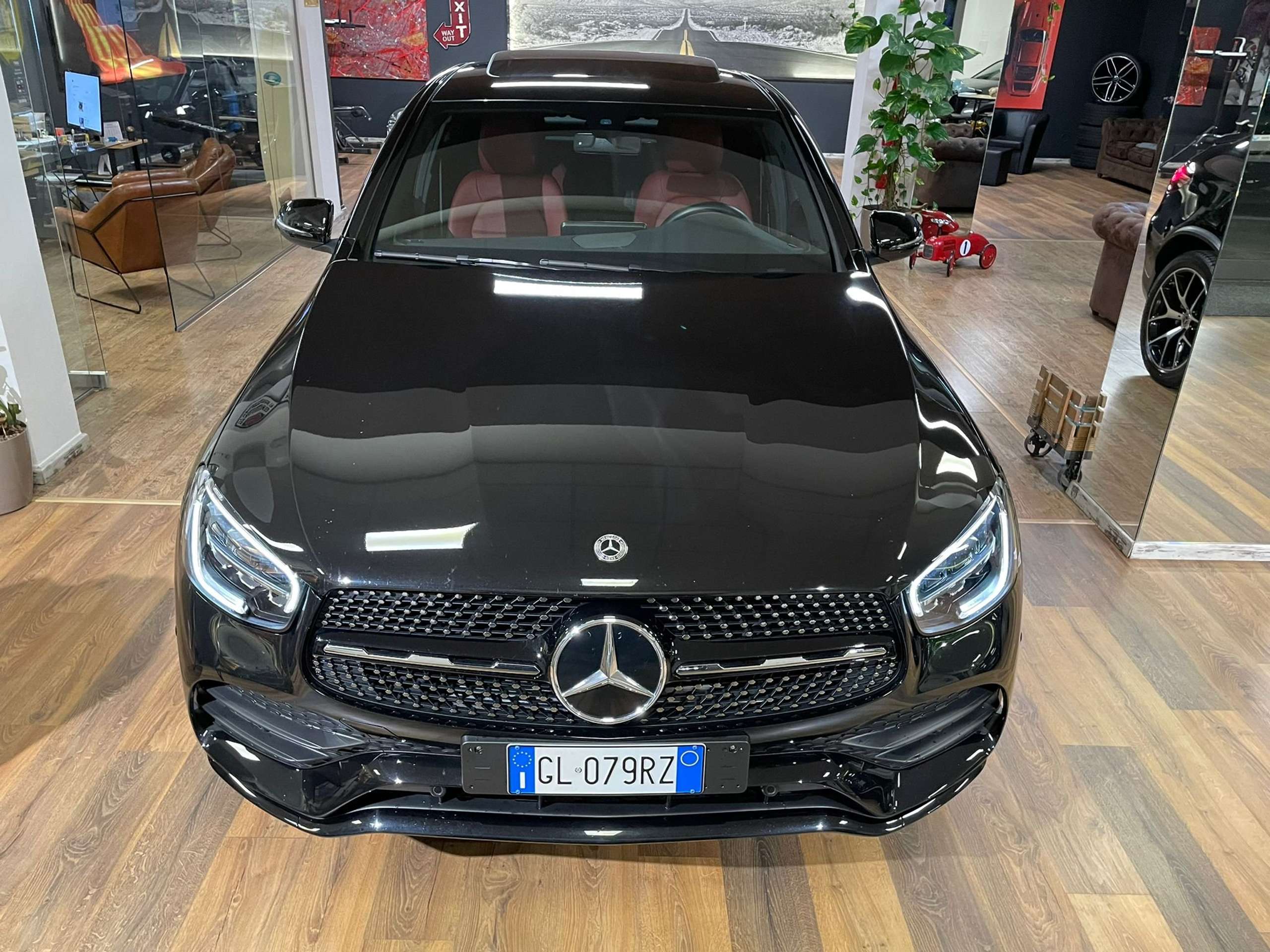 Mercedes-Benz - GLC 220