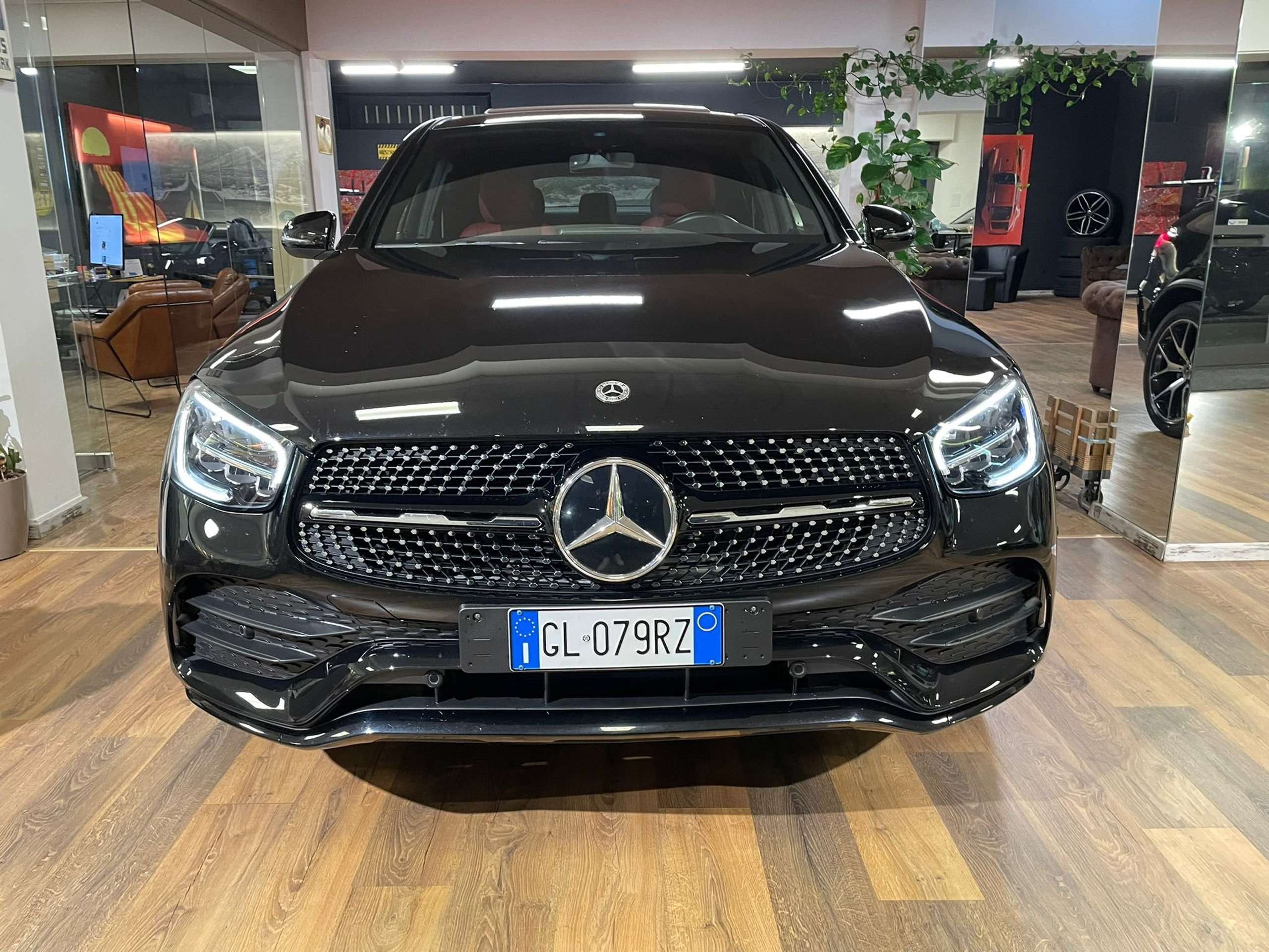 Mercedes-Benz - GLC 220