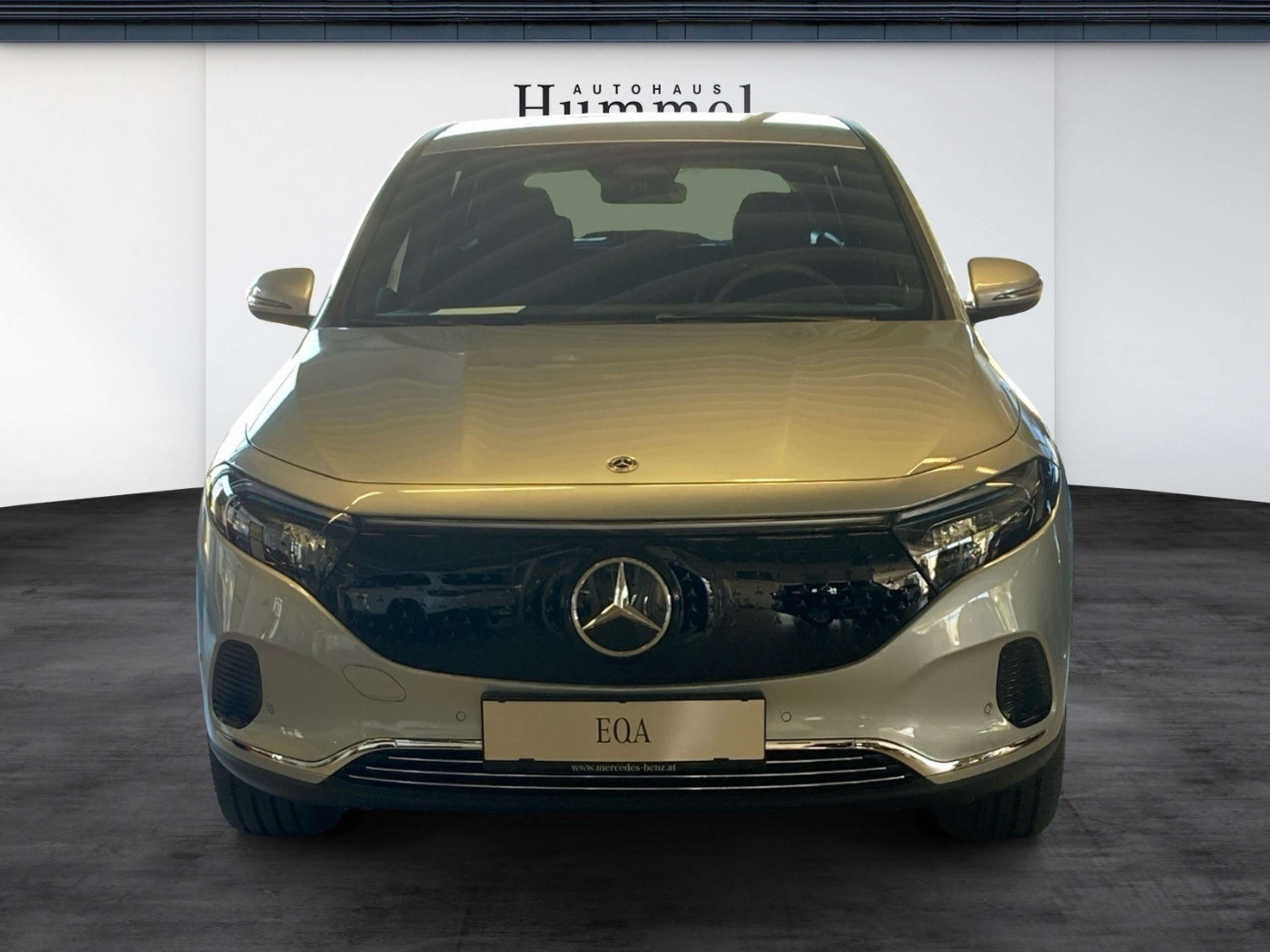 Mercedes-Benz - EQA 300