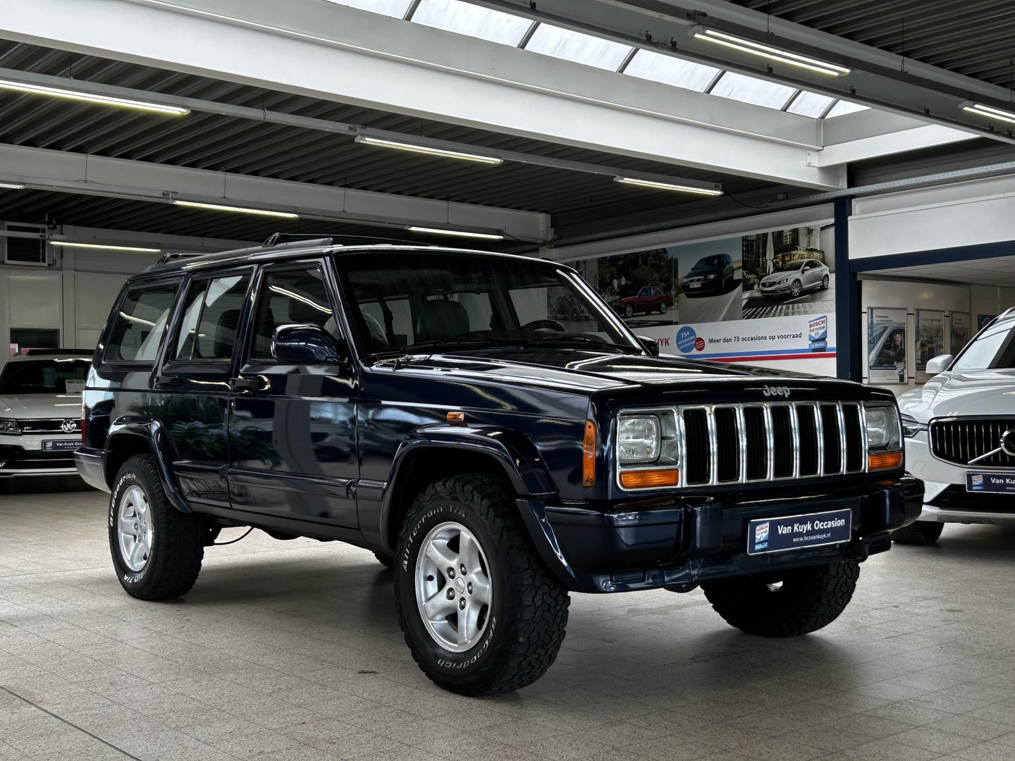 Jeep - Cherokee