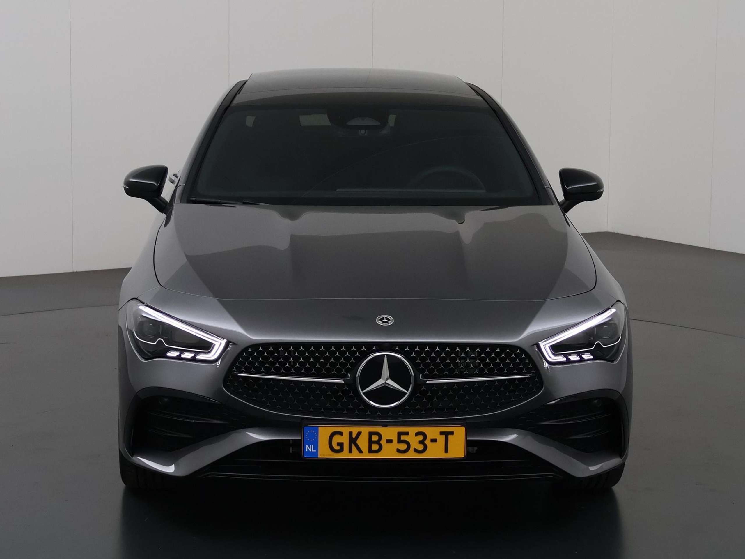 Mercedes-Benz - CLA 250