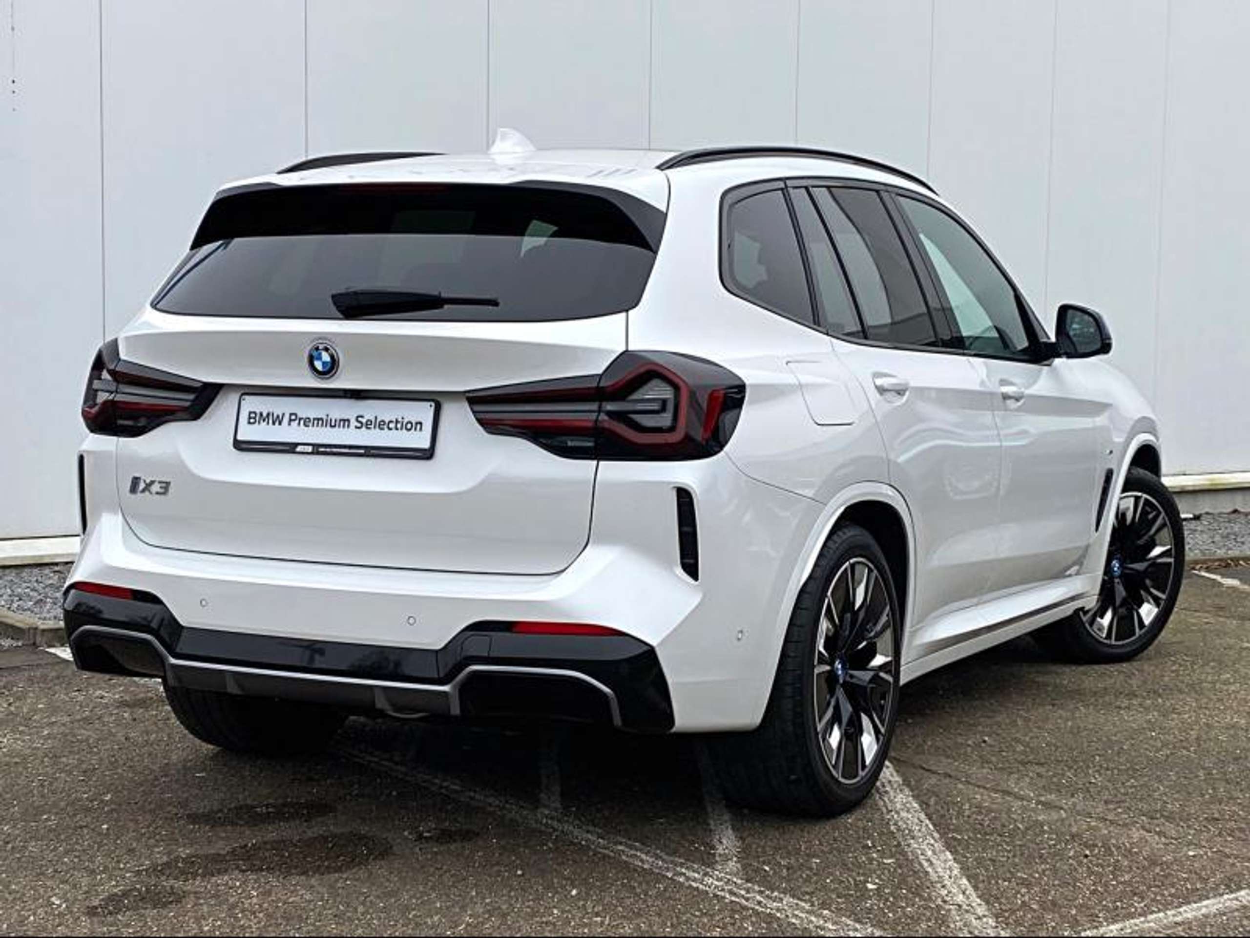 BMW - iX3