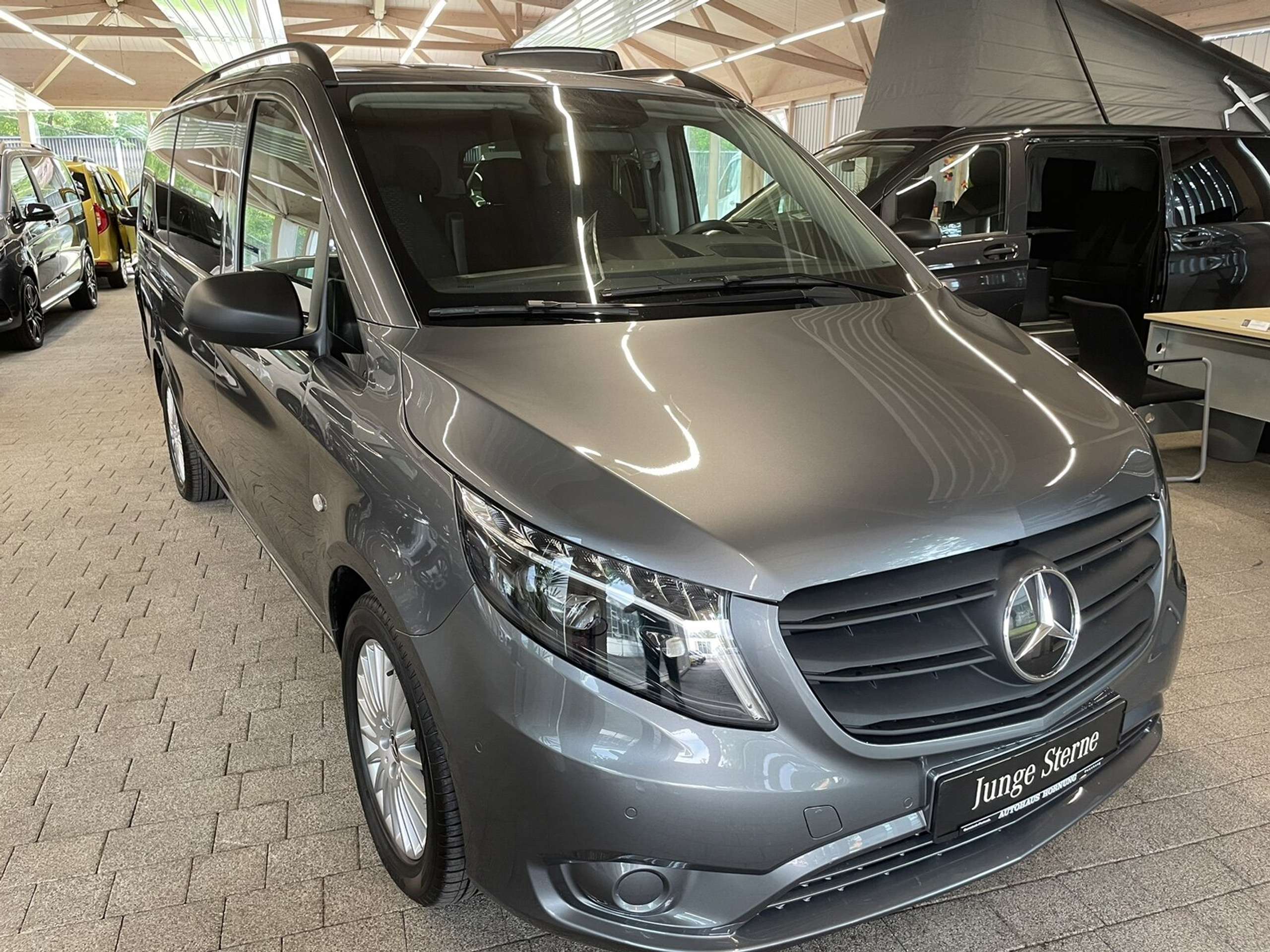 Mercedes-Benz - Vito