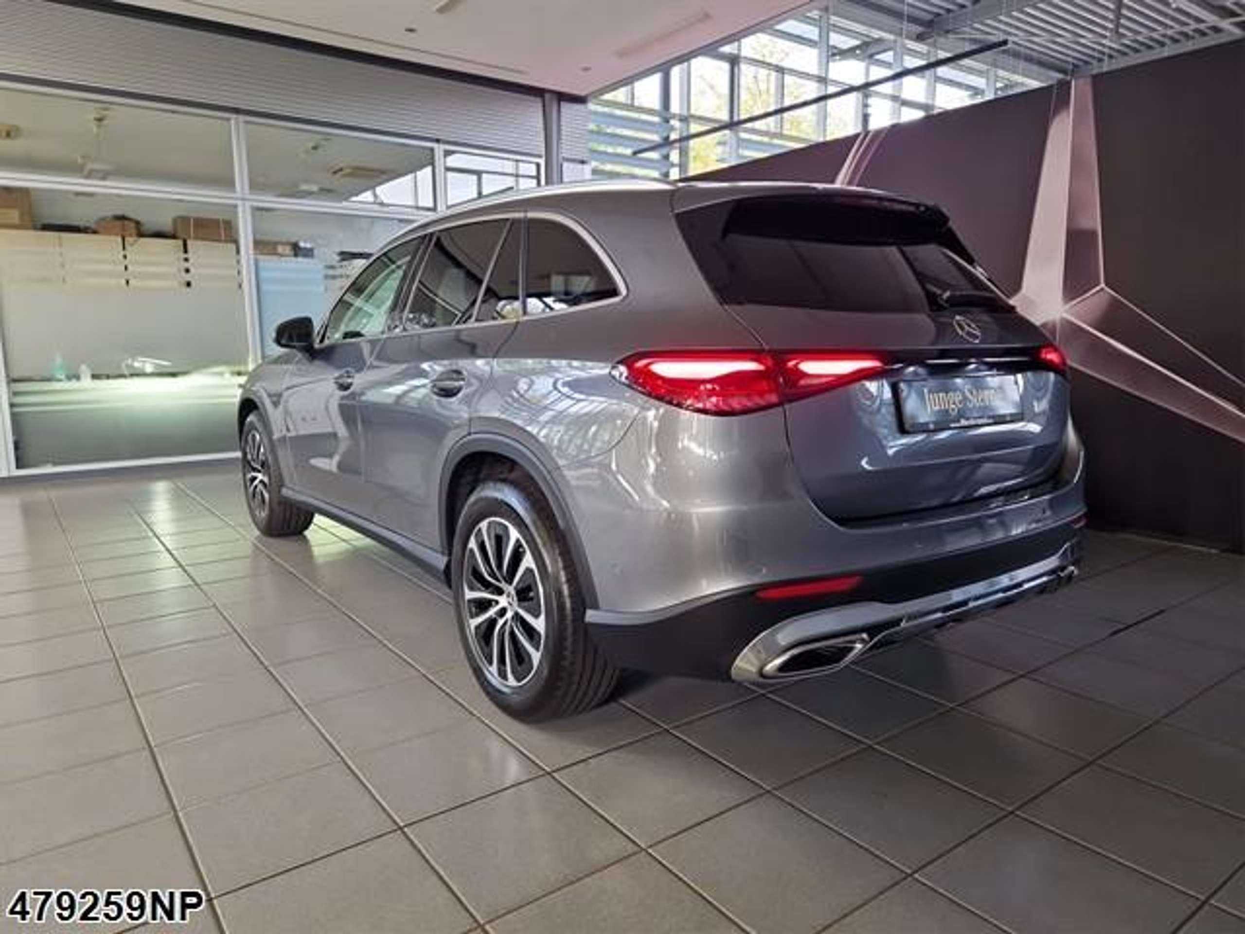 Mercedes-Benz - GLC 220