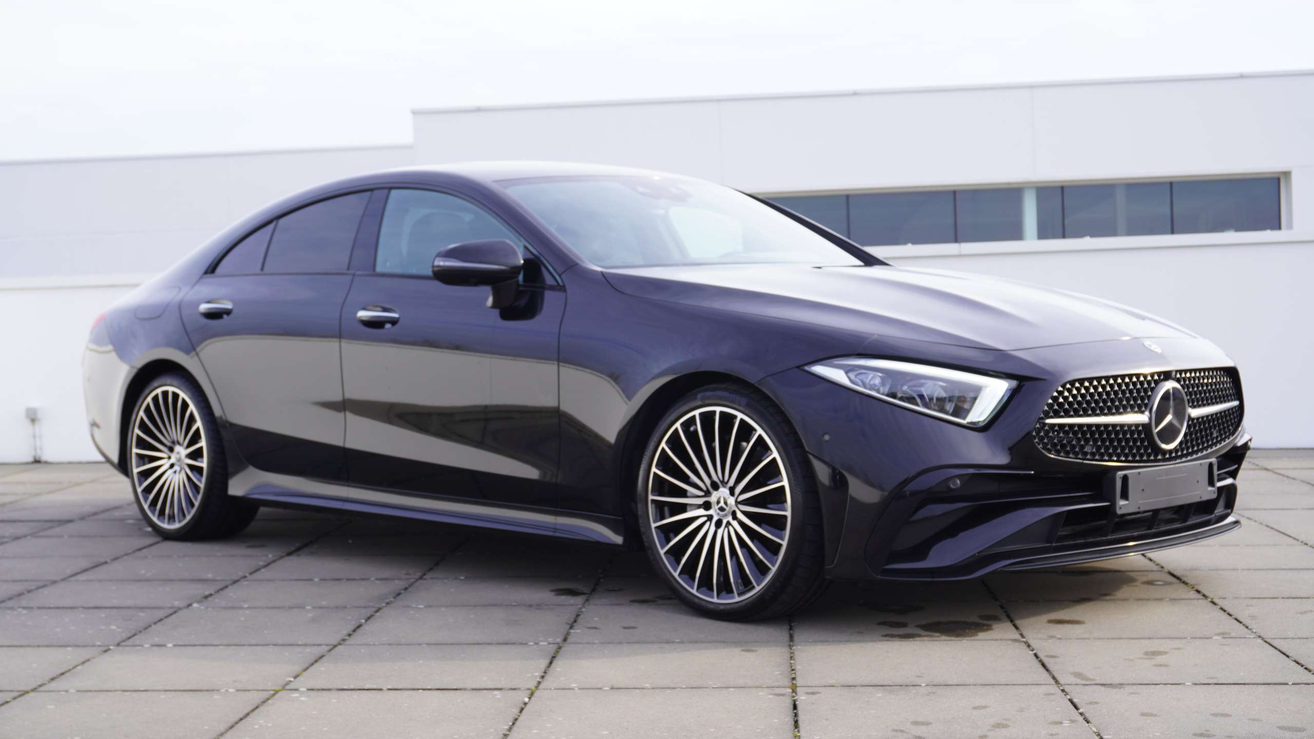 Mercedes-Benz - CLS 220