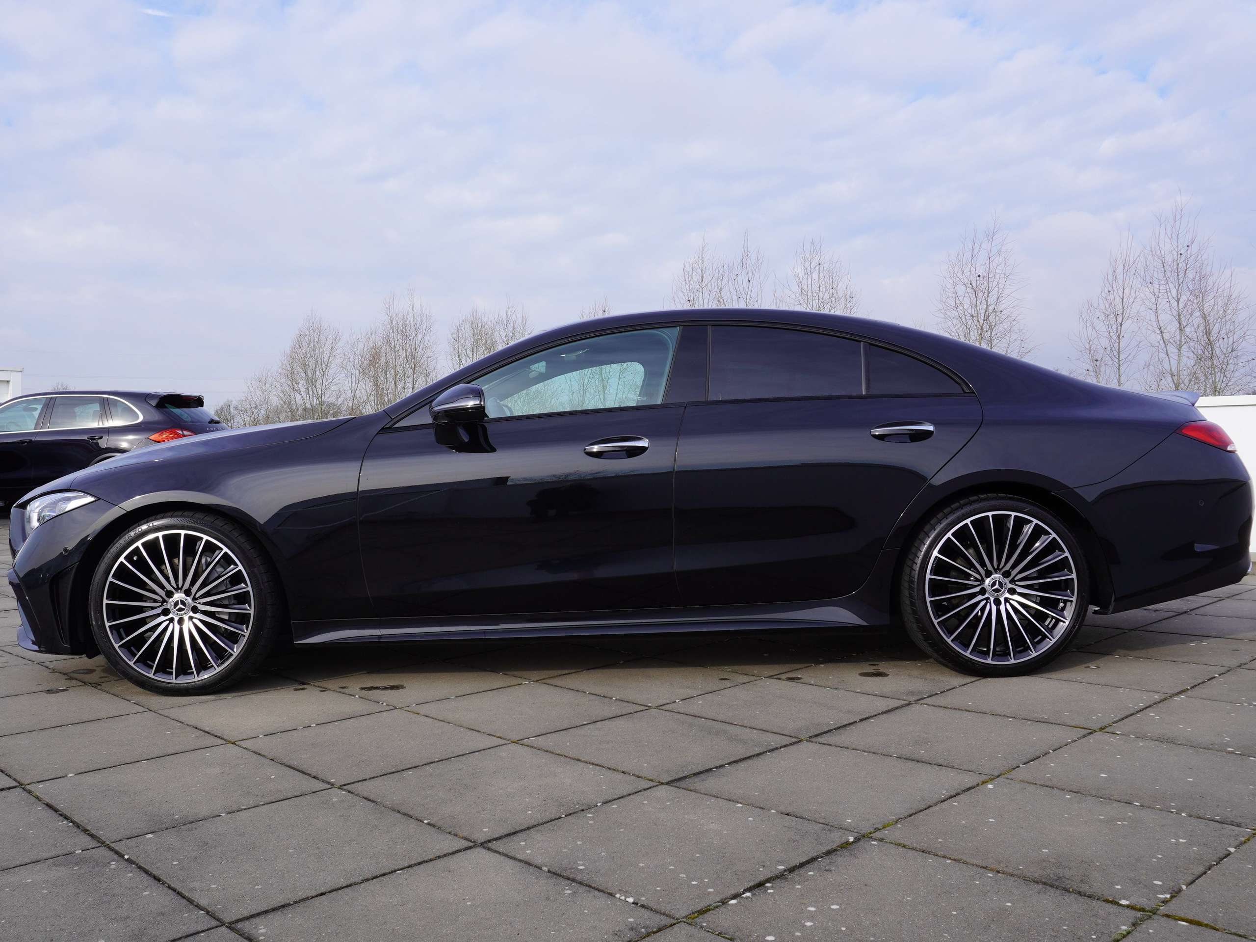 Mercedes-Benz - CLS 220