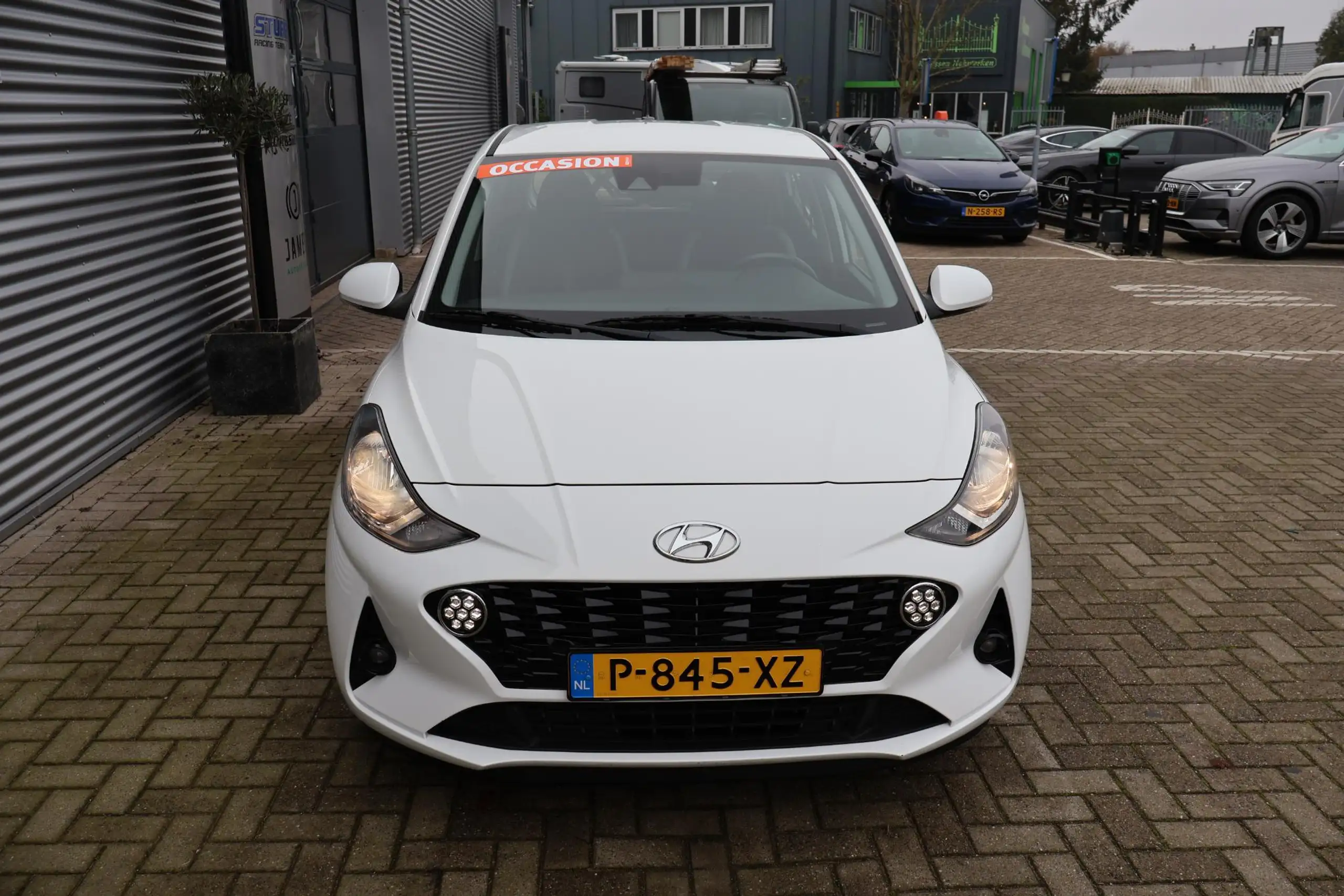 Hyundai - i10