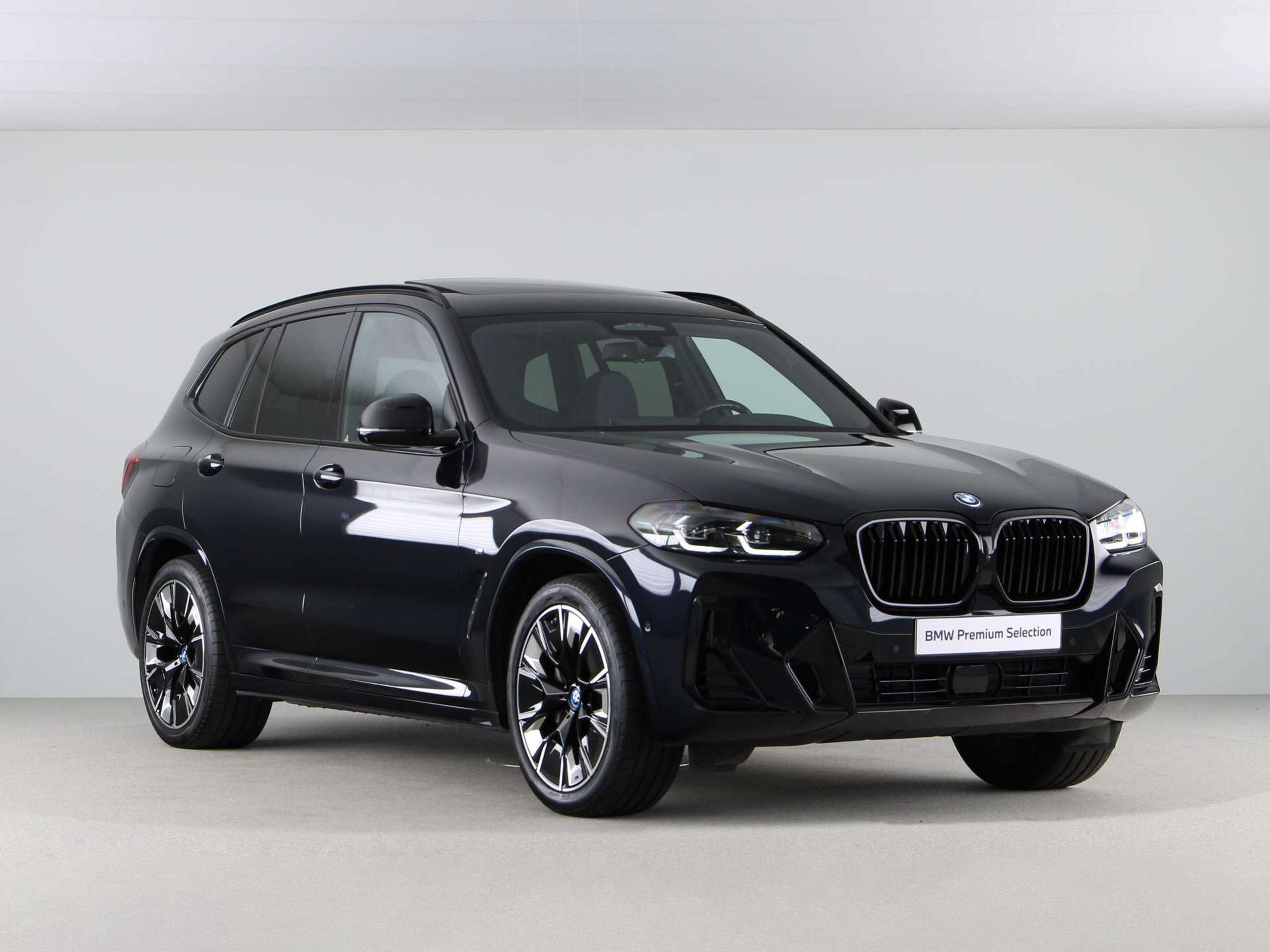 BMW - iX3