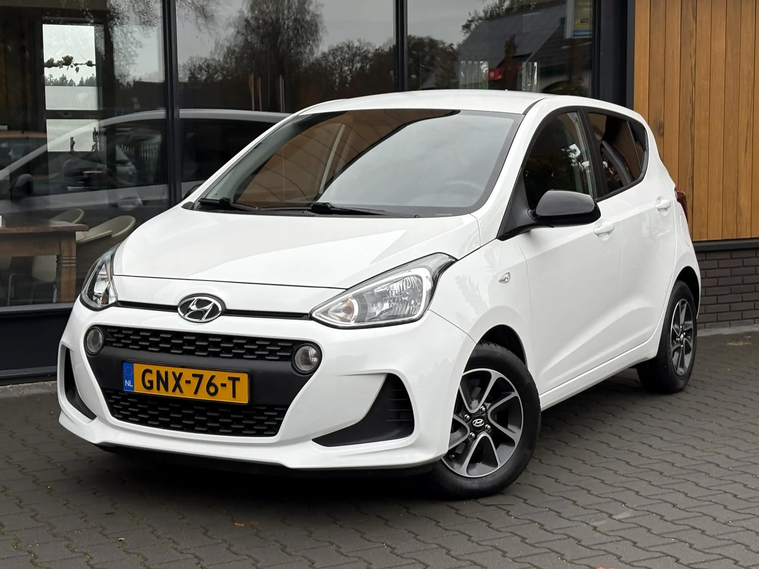 Hyundai - i10