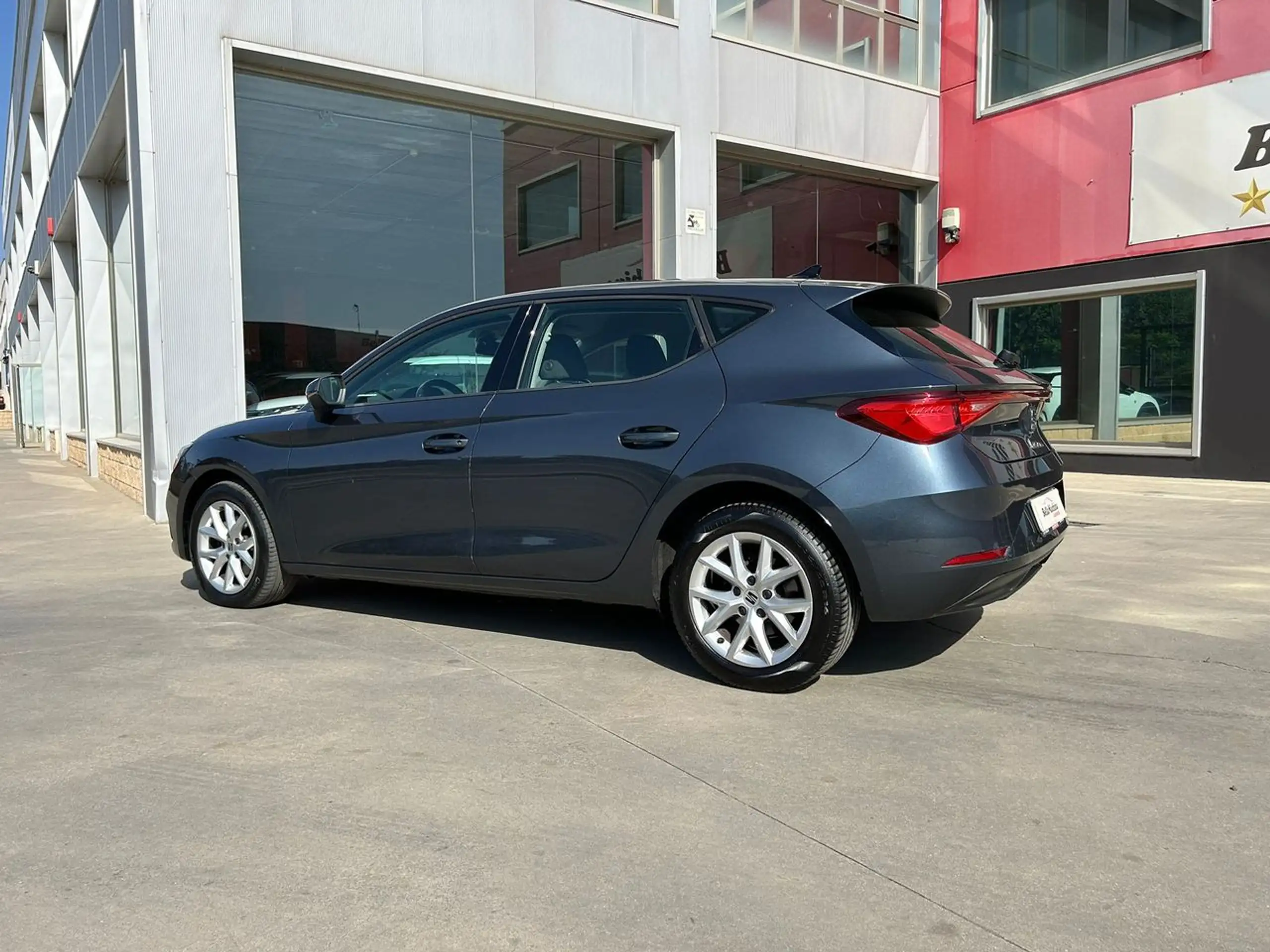 SEAT - Leon